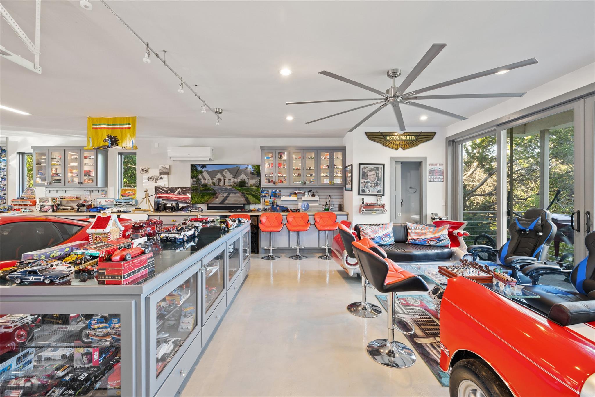 805 Brooks Hollow RD