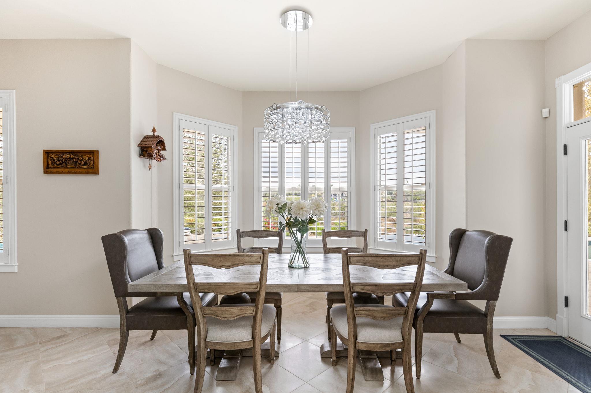 805 Brooks Hollow RD