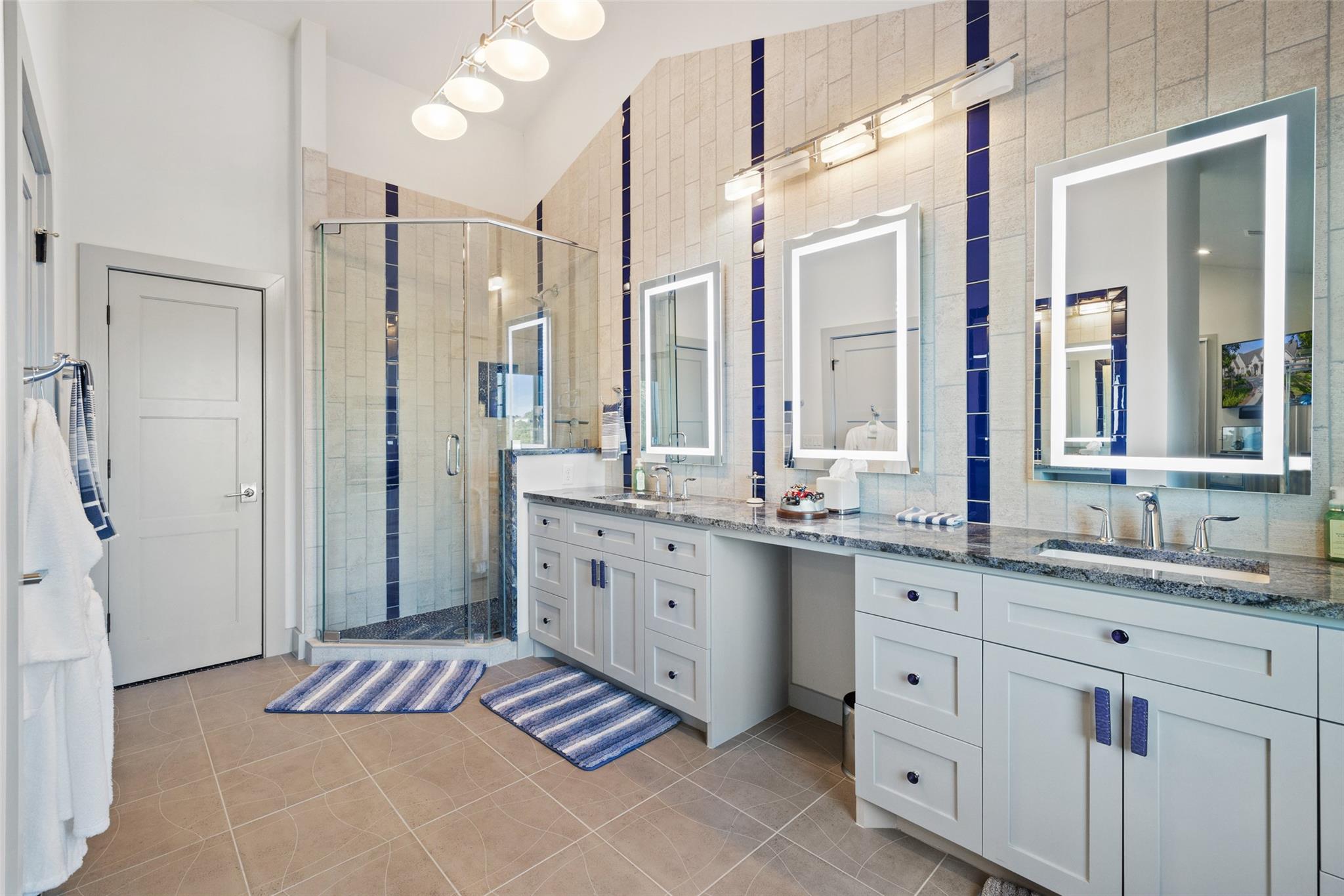 805 Brooks Hollow RD