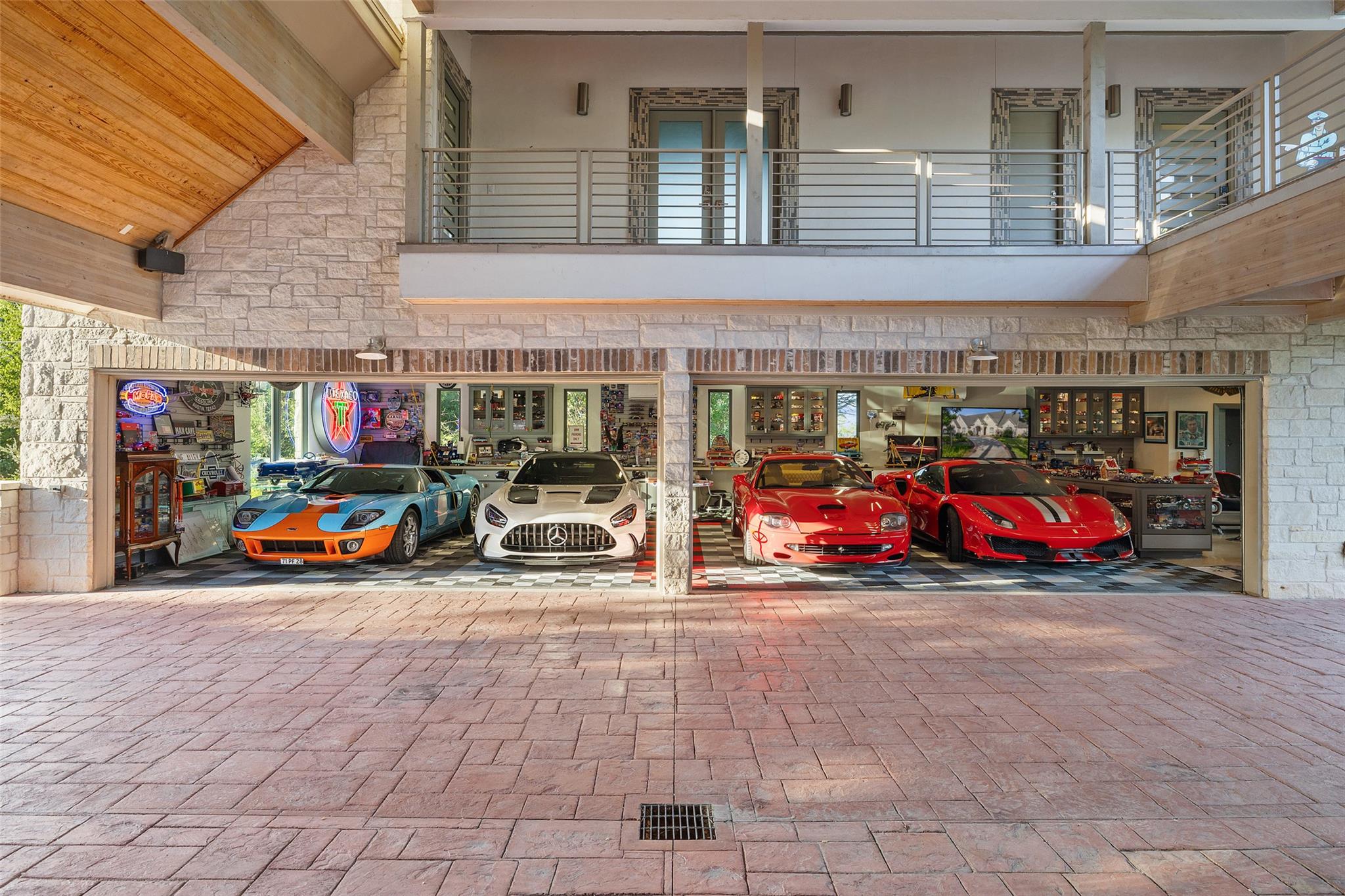 805 Brooks Hollow RD