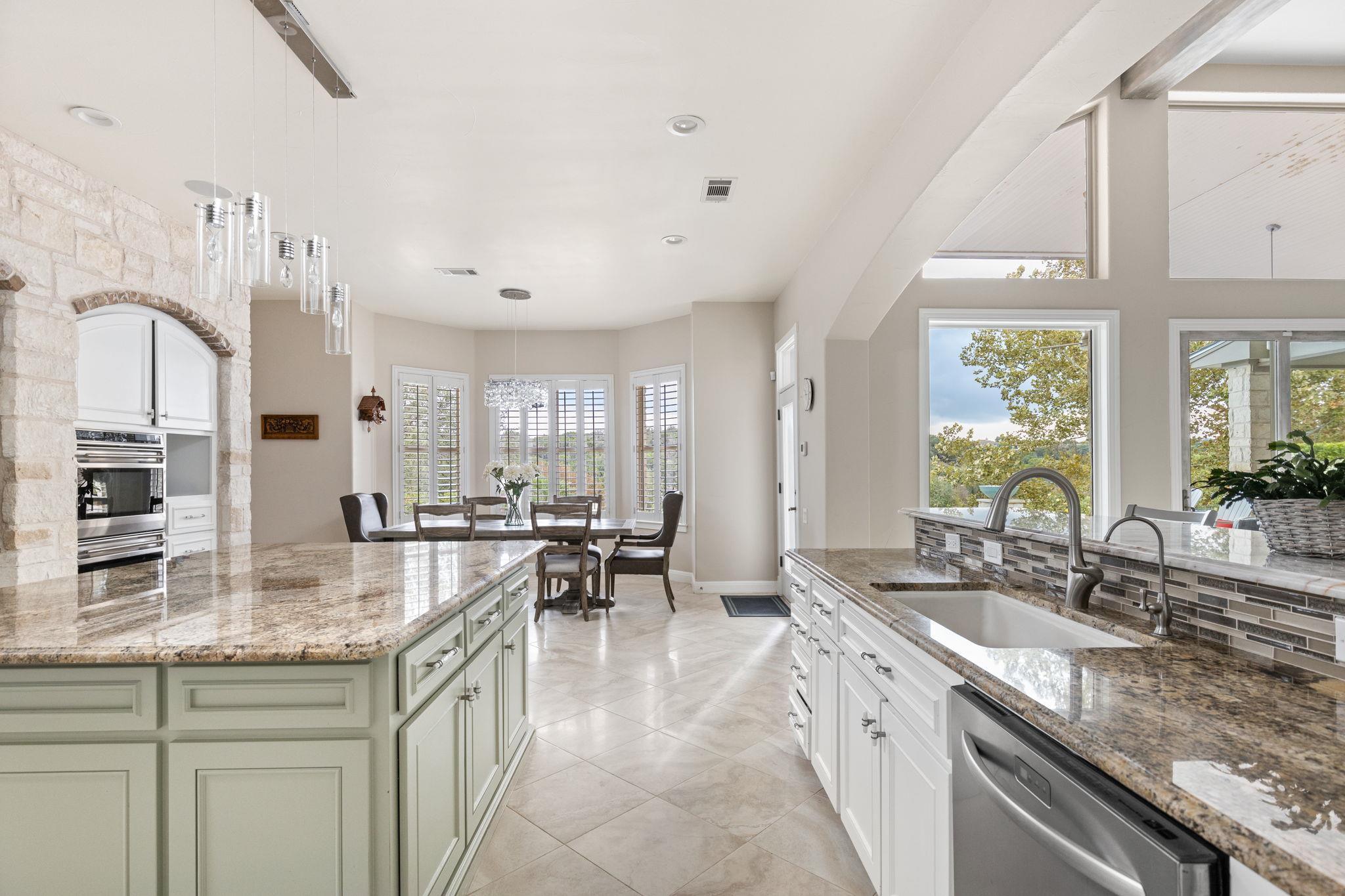 805 Brooks Hollow RD