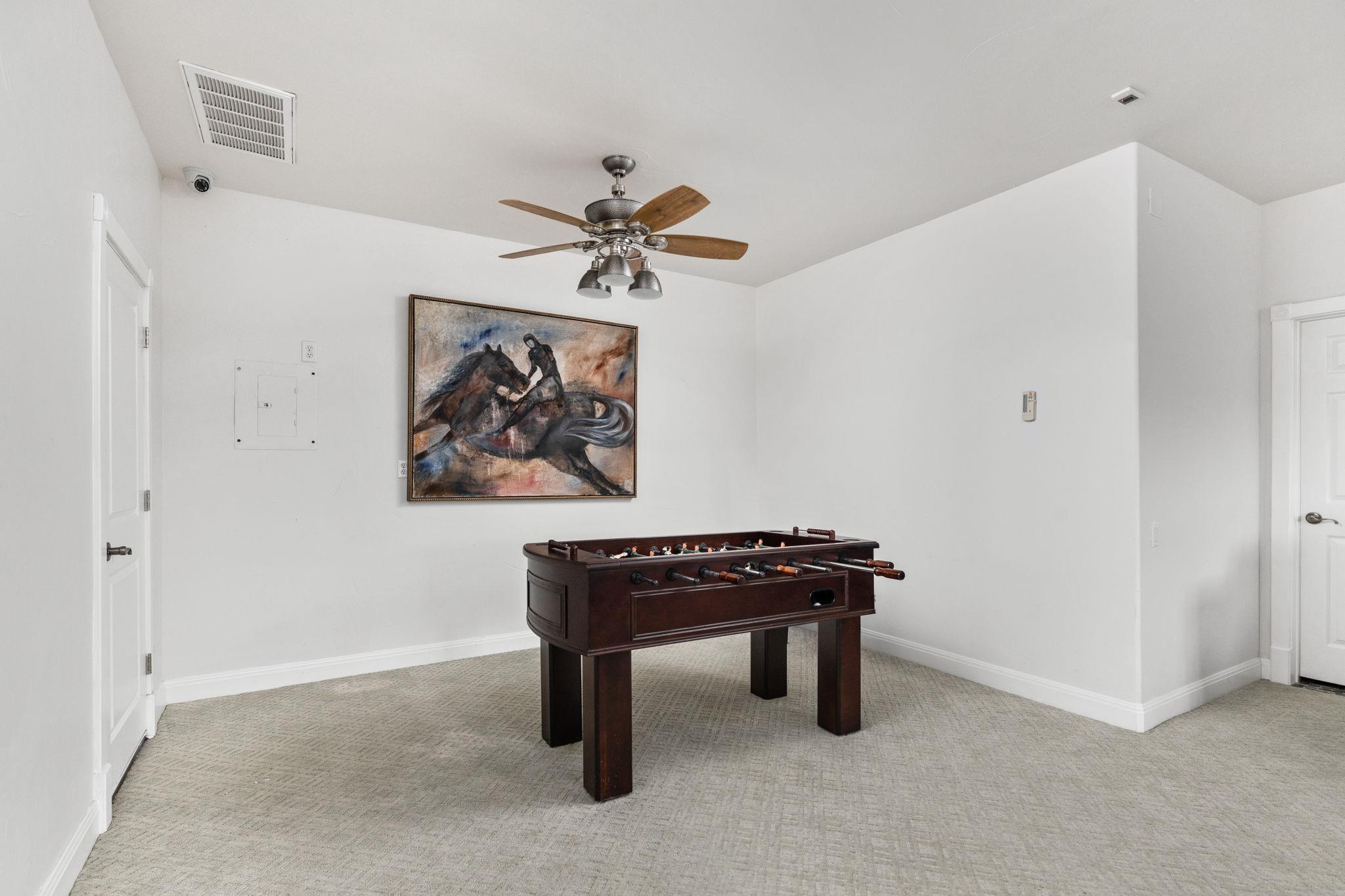 805 Brooks Hollow RD