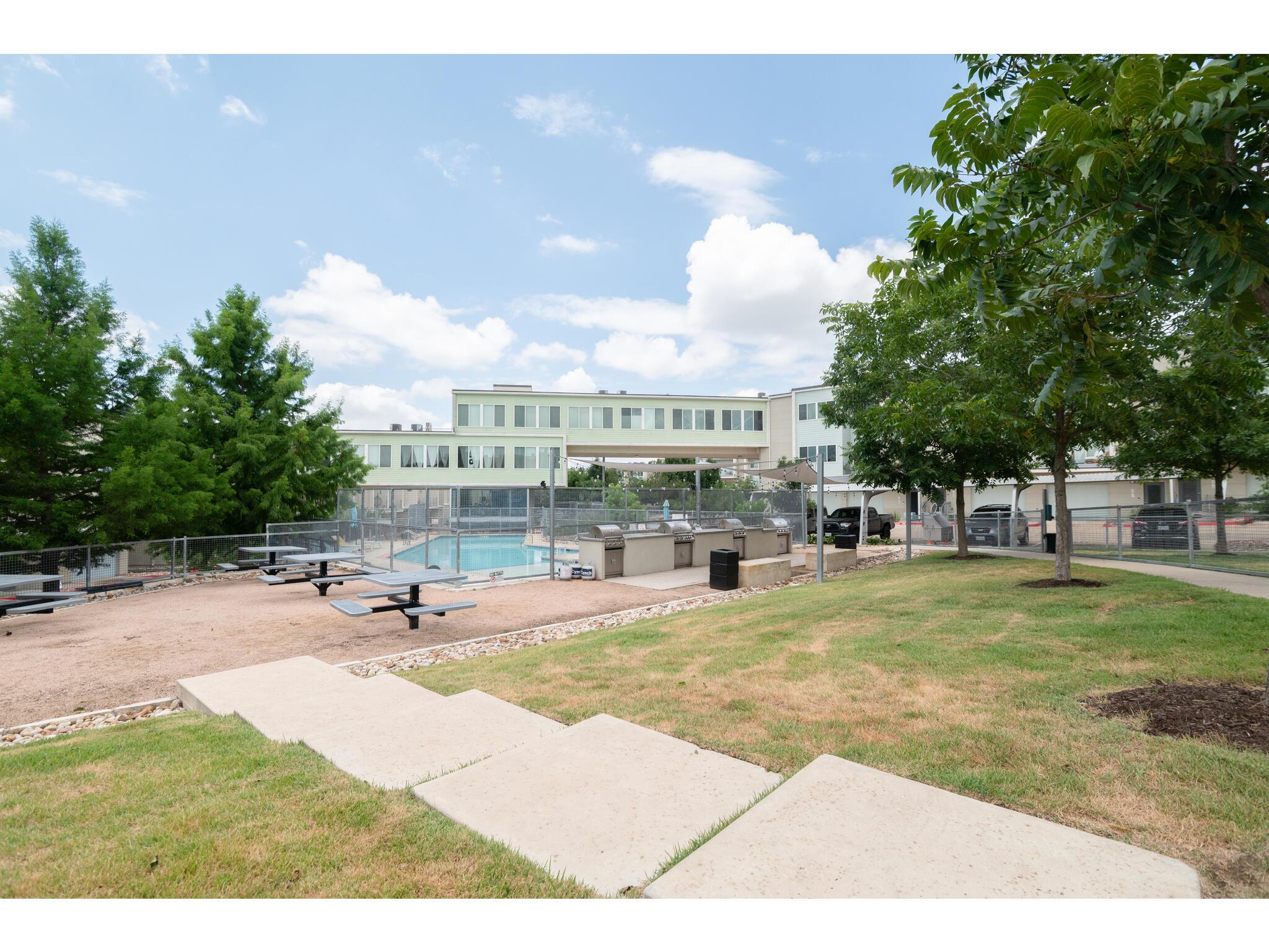 604 N Bluff DR # 205