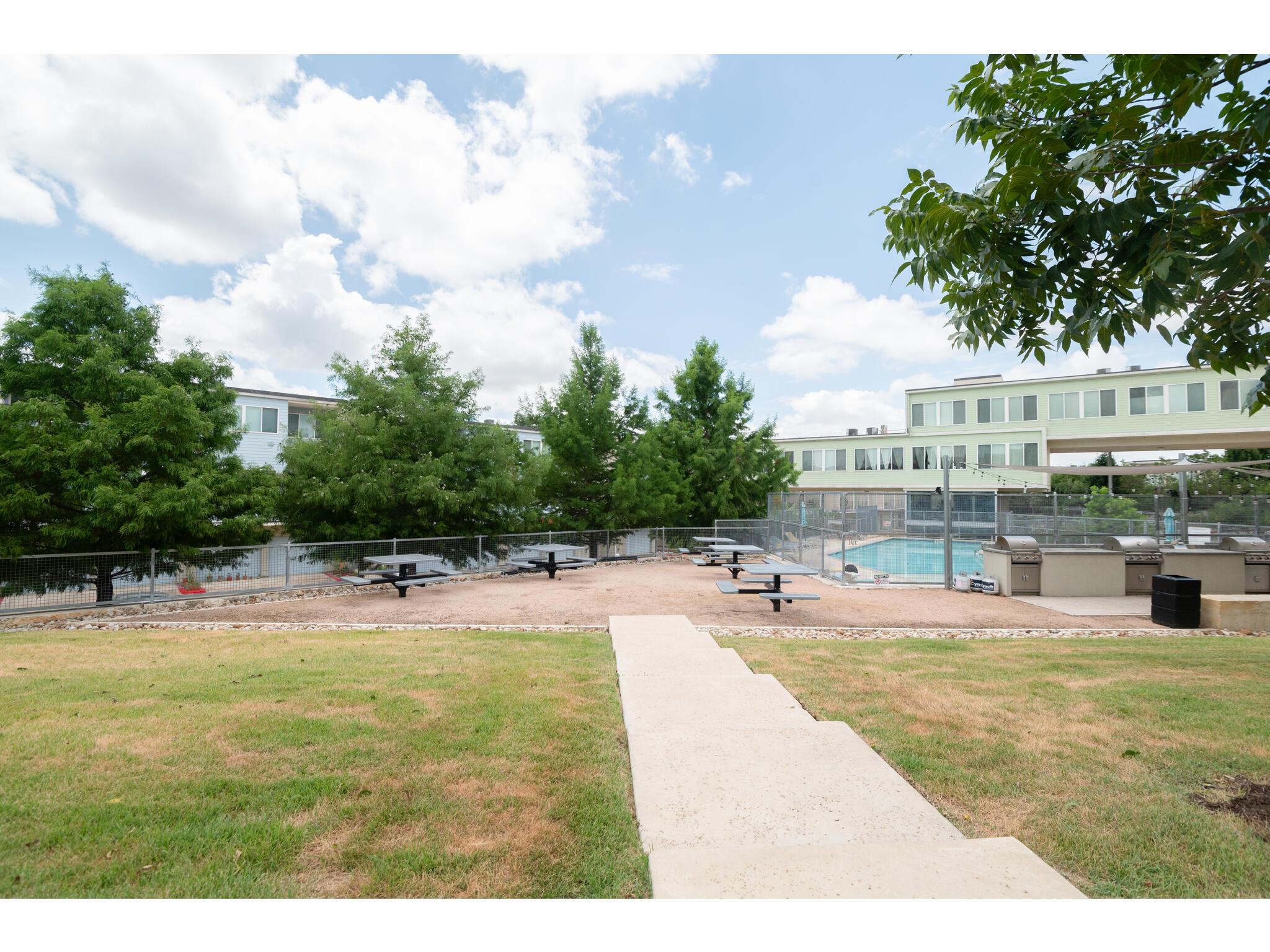 604 N Bluff DR # 205
