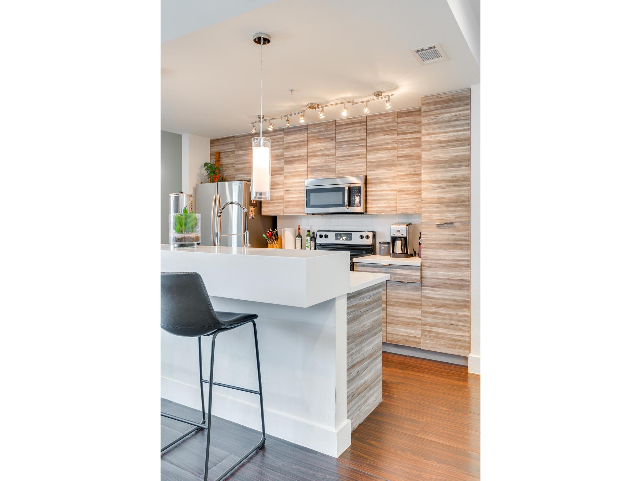 604 N Bluff DR # 205