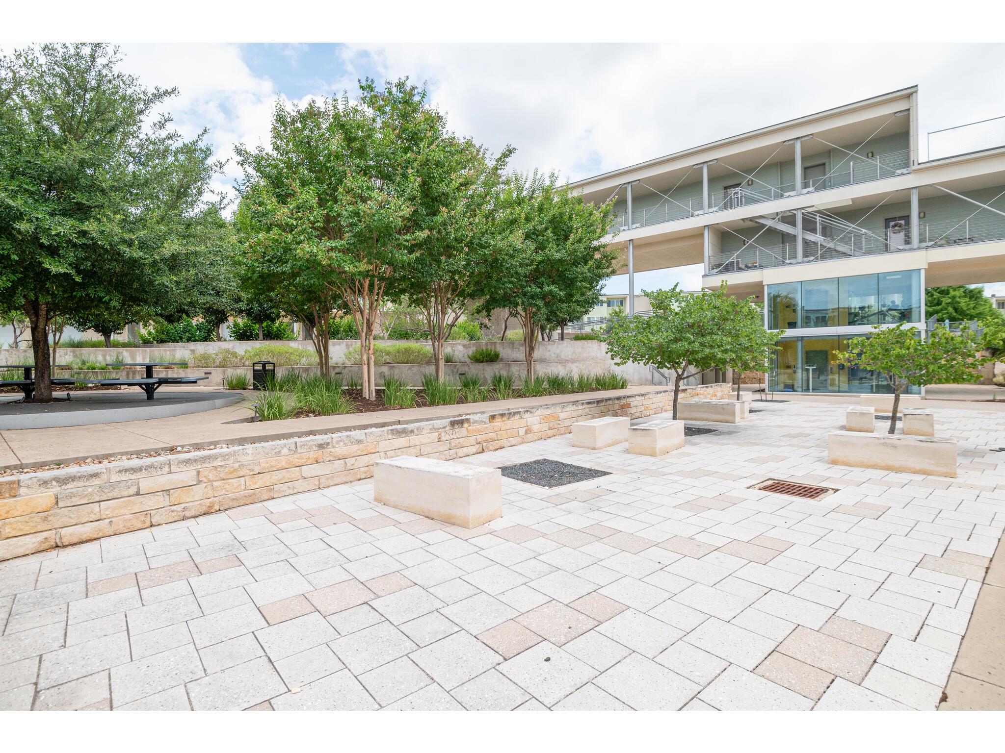 604 N Bluff DR # 205