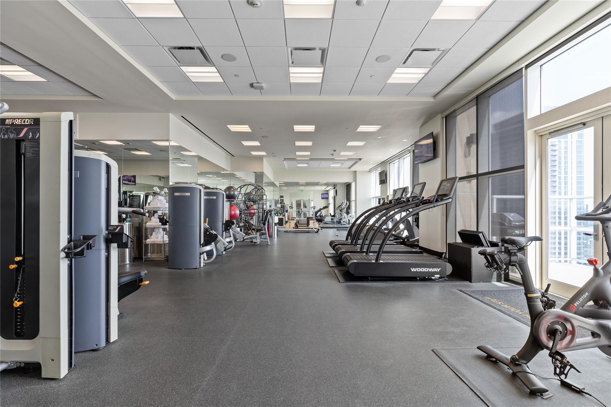 98 San Jacinto BLVD # 1502