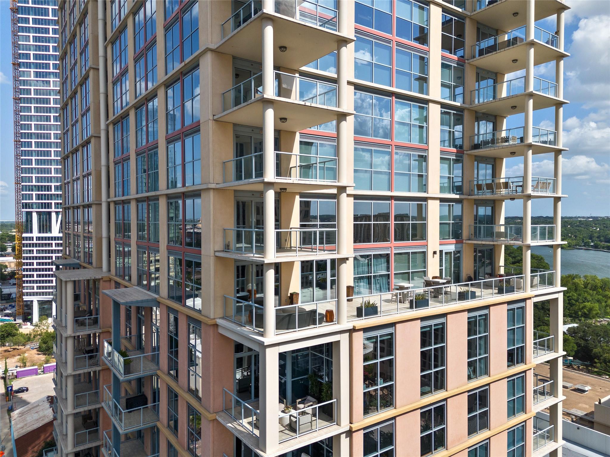 98 San Jacinto BLVD # 1502