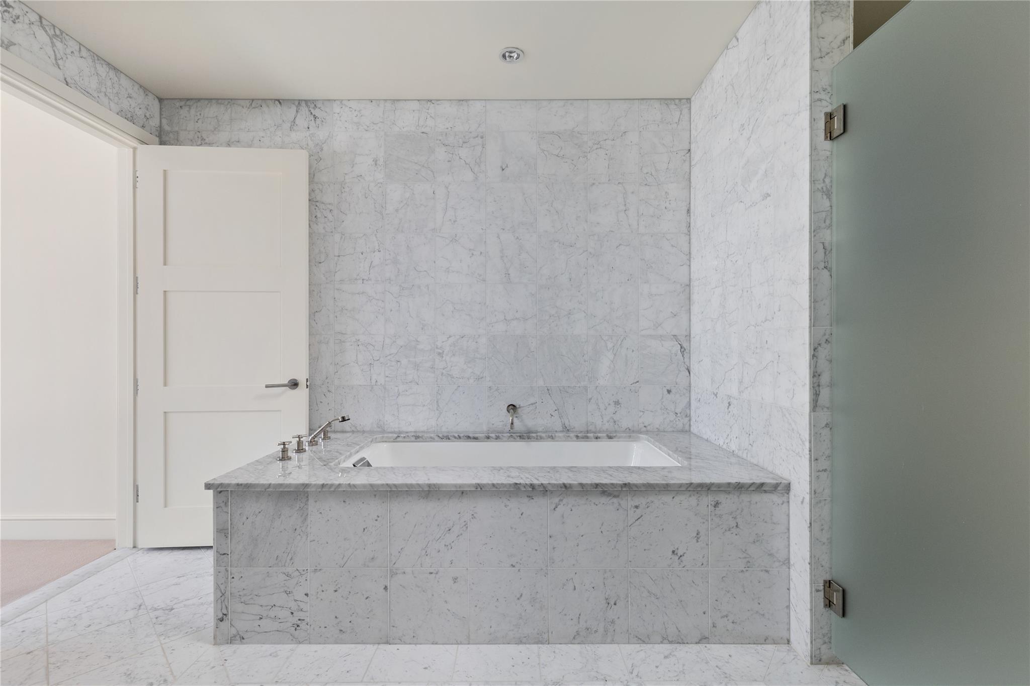 98 San Jacinto BLVD # 1502