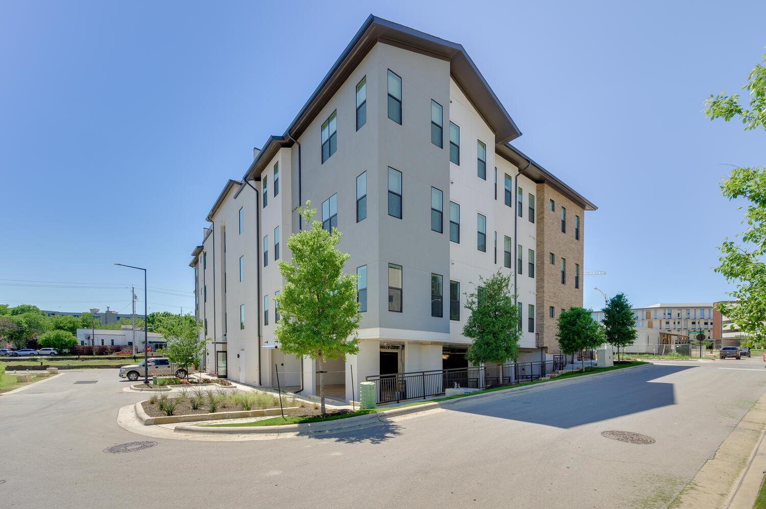 4325 Jackson Ave # 2105