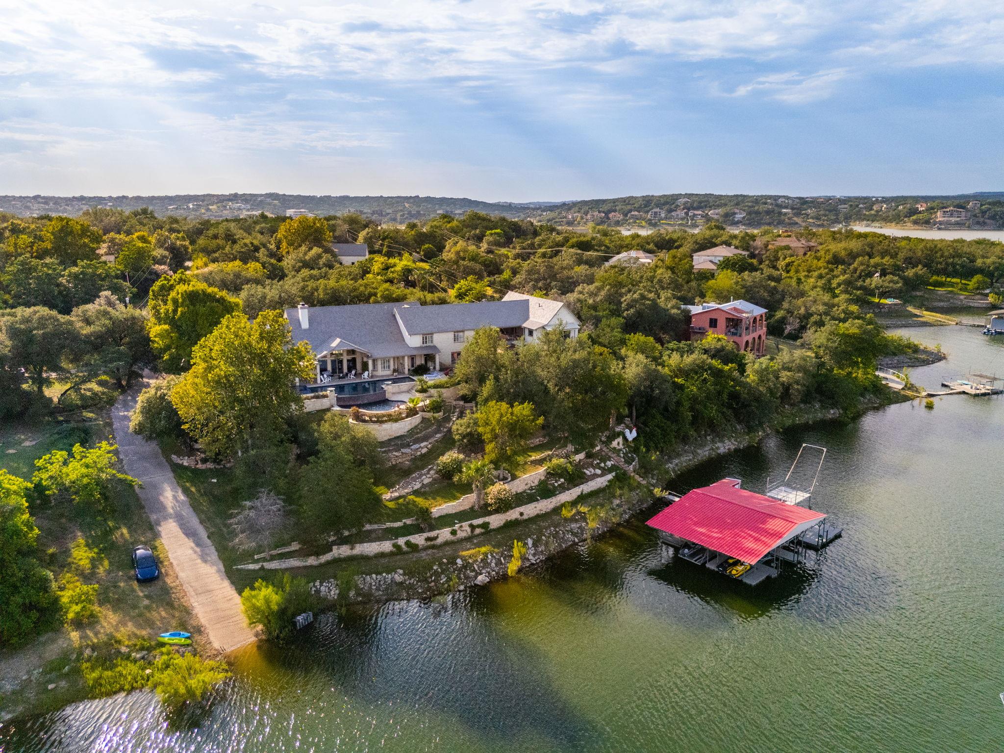 805 Brooks Hollow RD