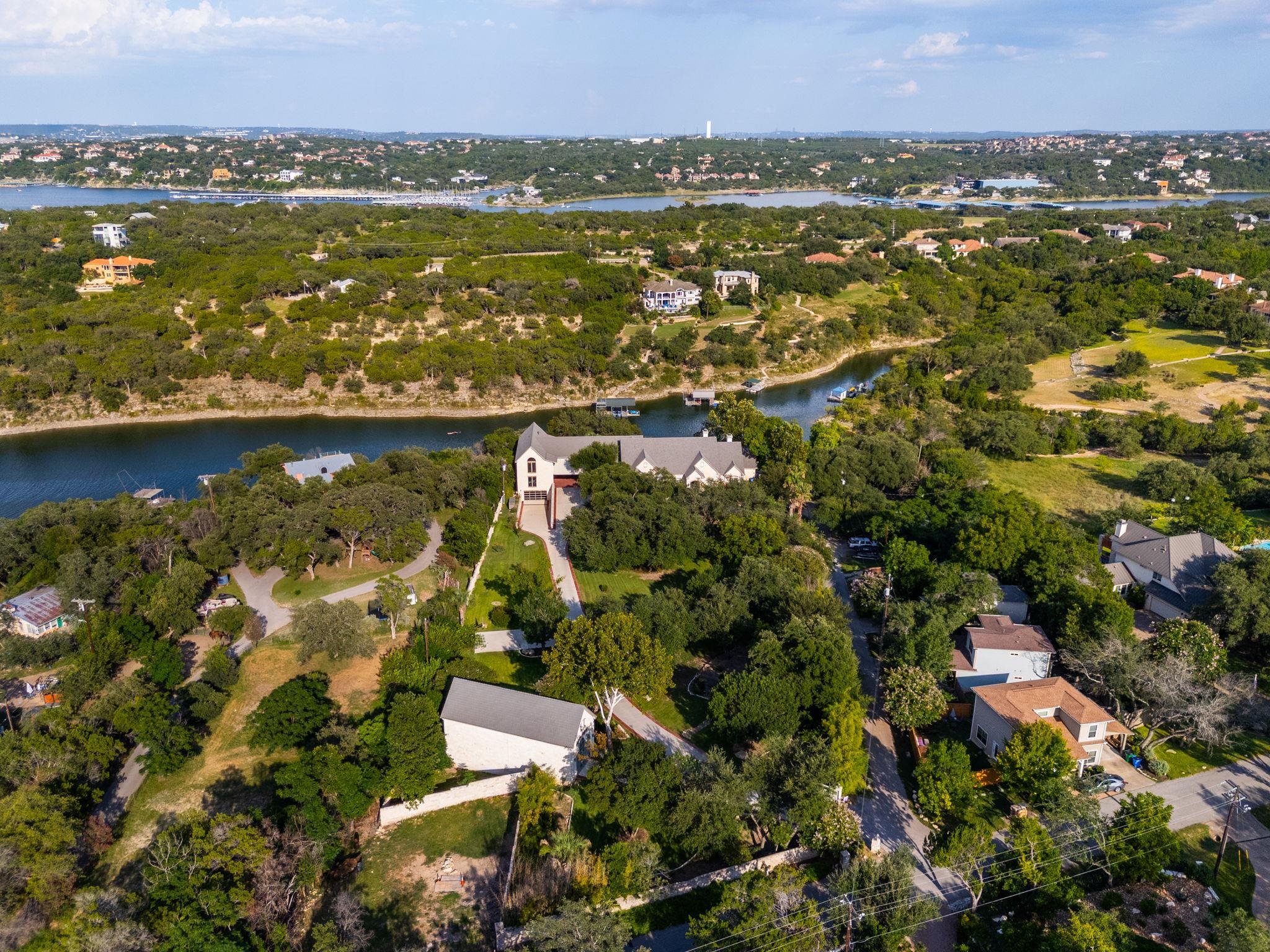 805 Brooks Hollow RD