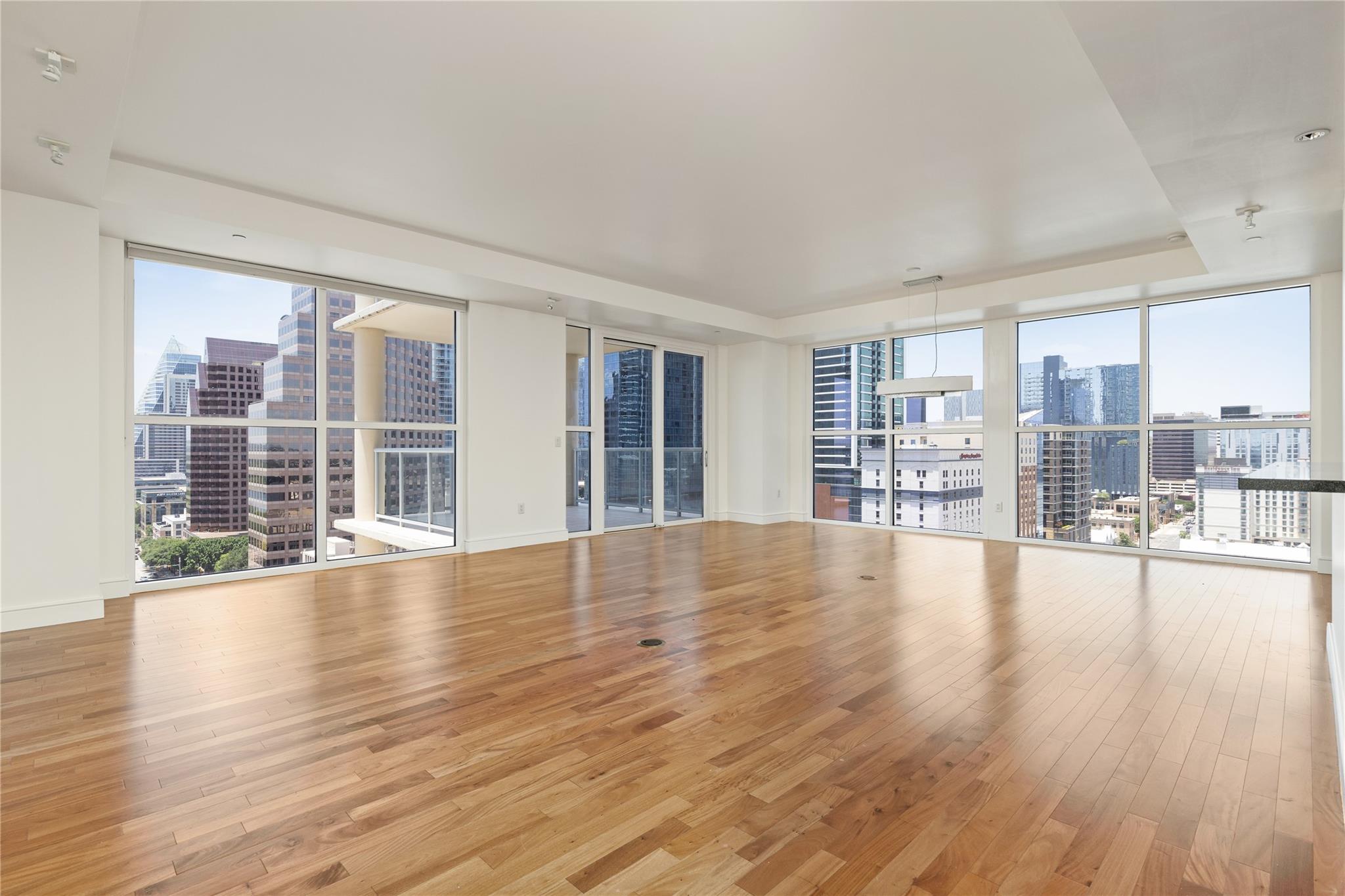 98 San Jacinto BLVD # 1502