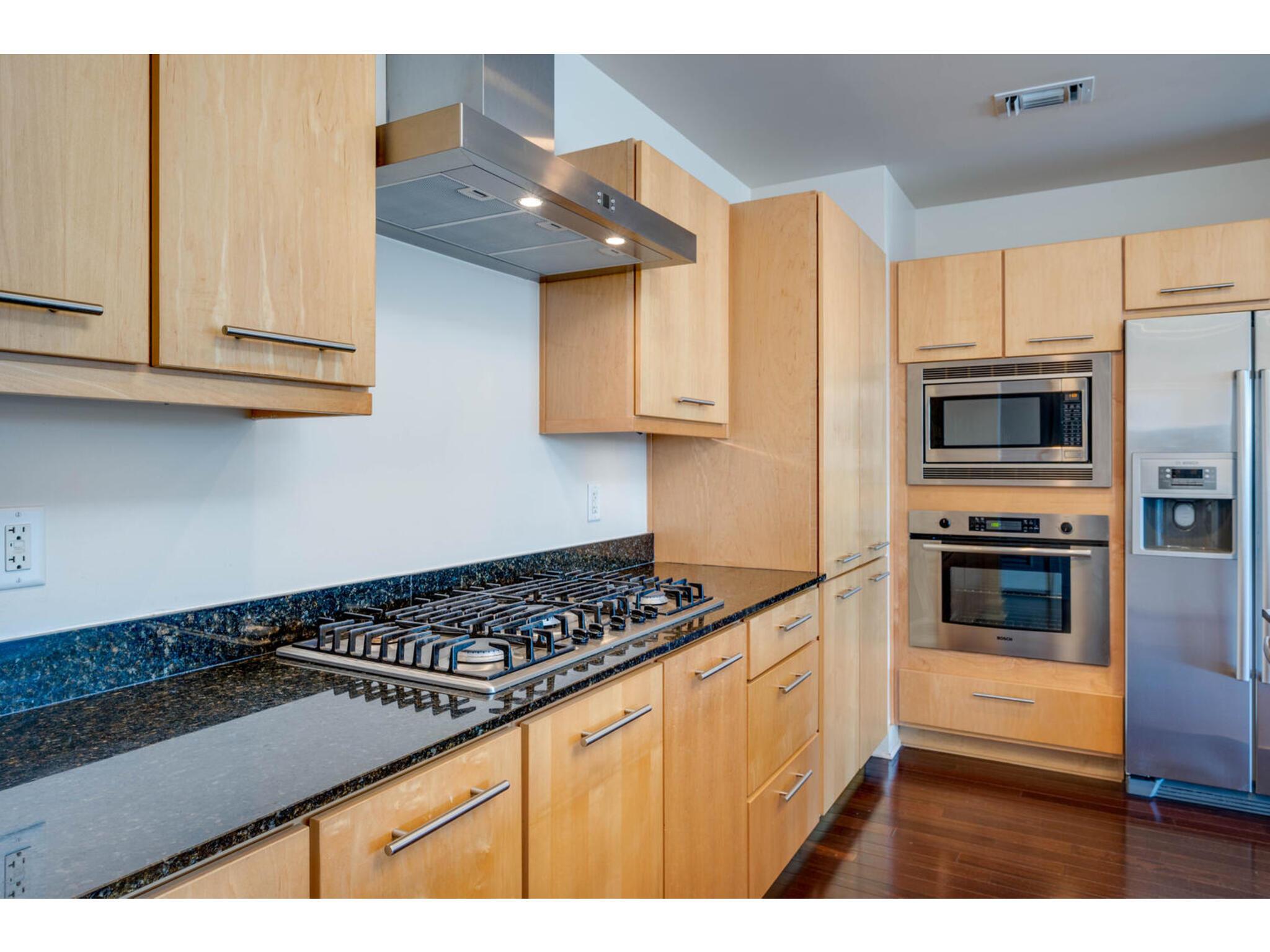 210 Lee Barton DR # 411