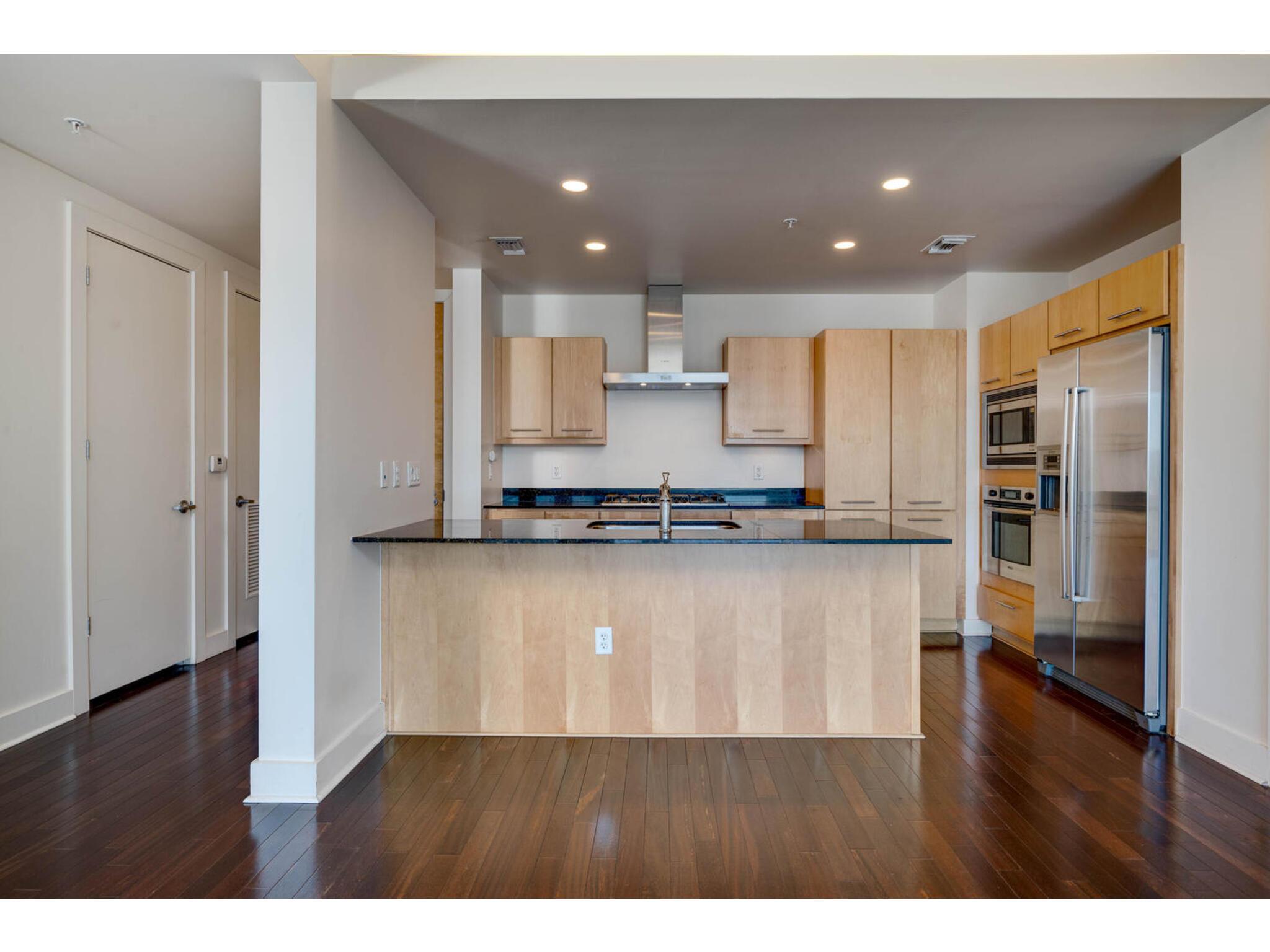 210 Lee Barton DR # 411