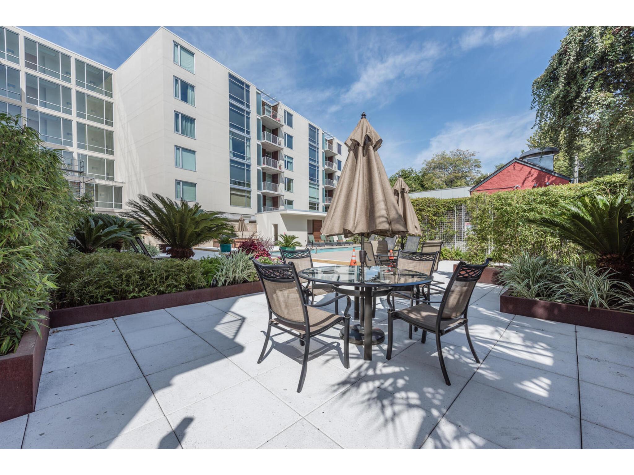 210 Lee Barton DR # 411