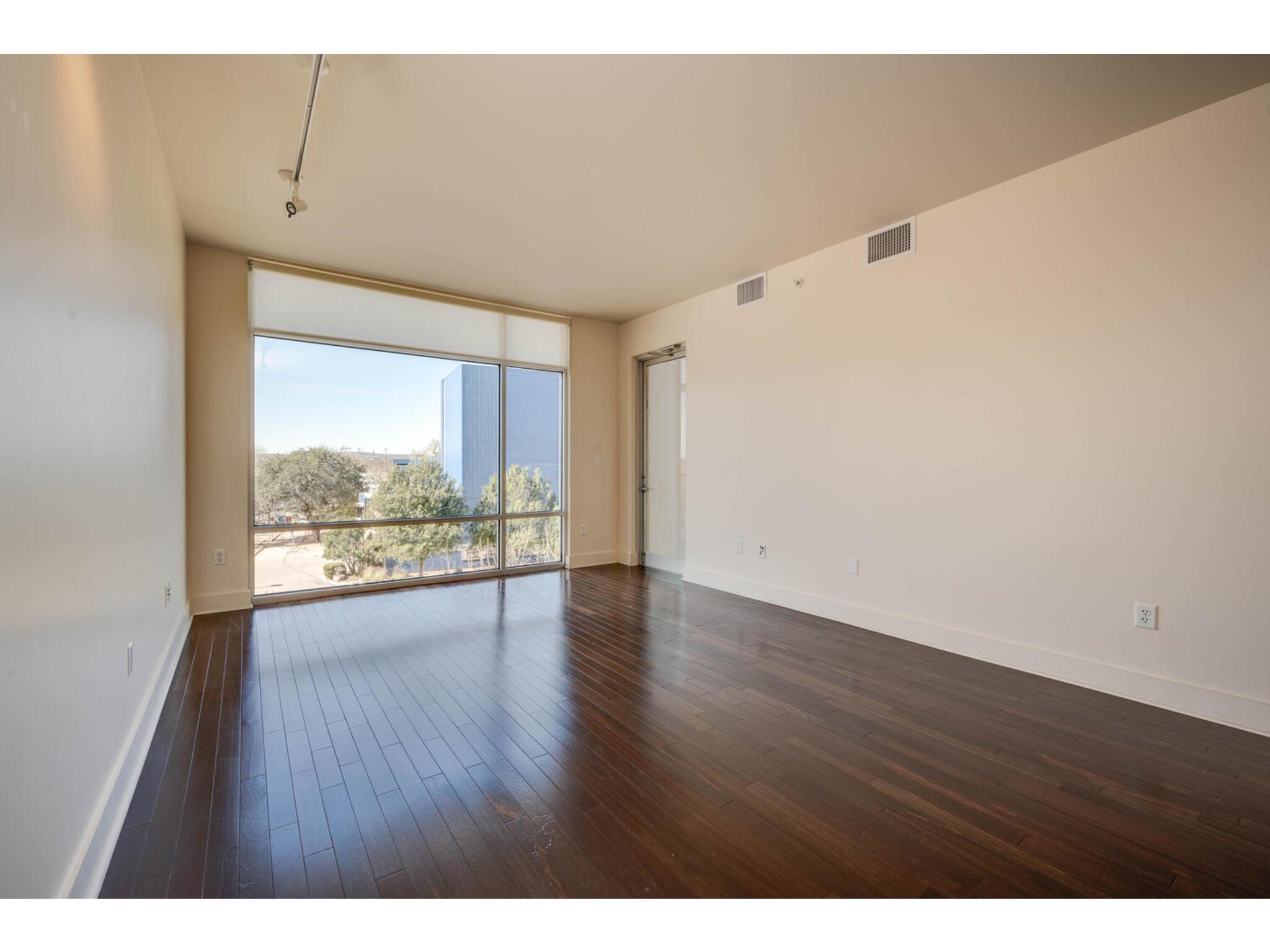 210 Lee Barton DR # 411