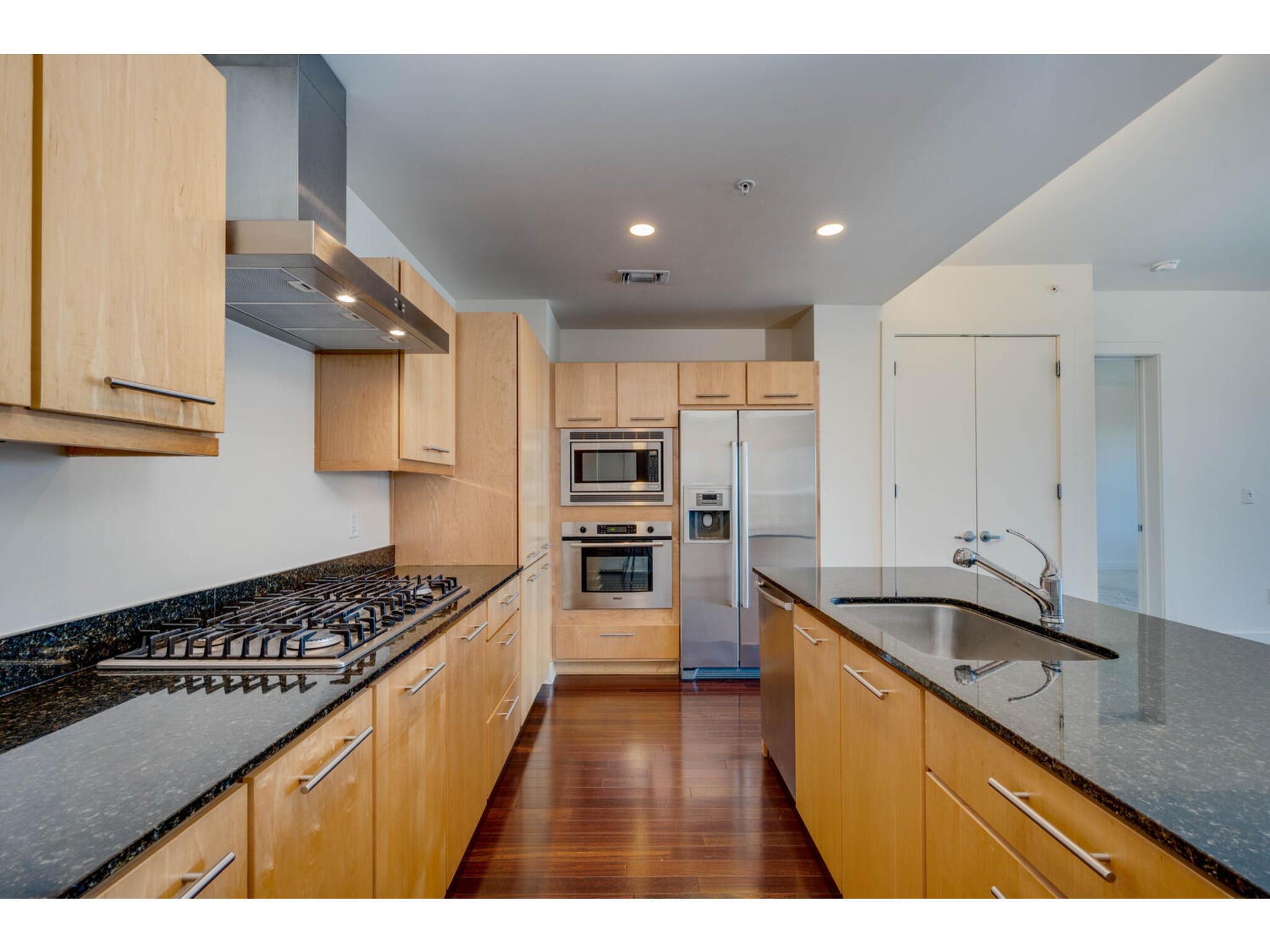 210 Lee Barton DR # 411