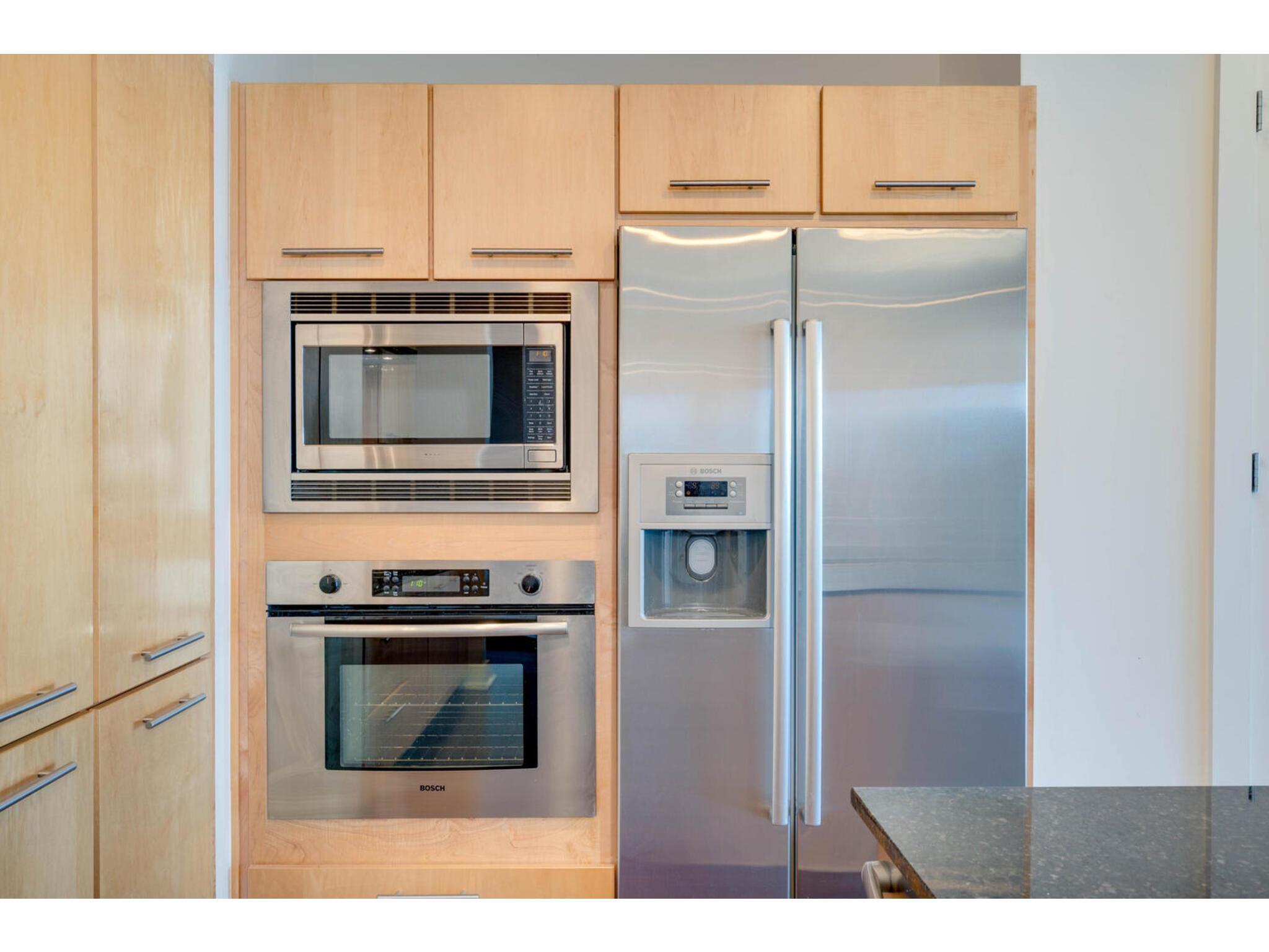 210 Lee Barton DR # 411