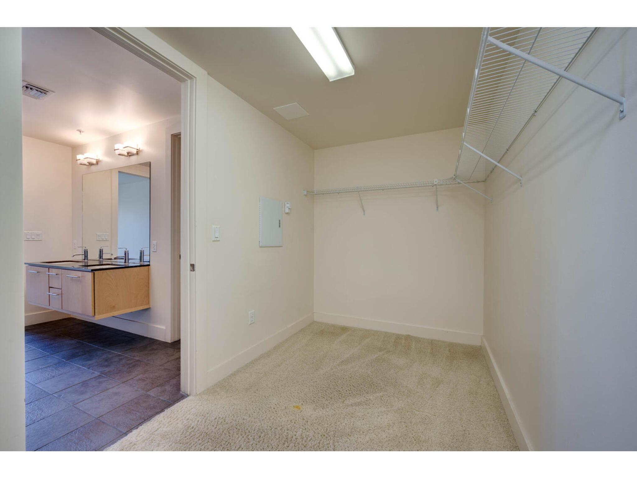 210 Lee Barton DR # 411