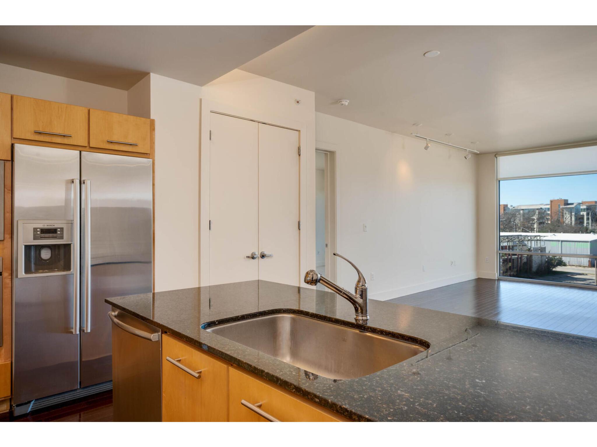 210 Lee Barton DR # 411