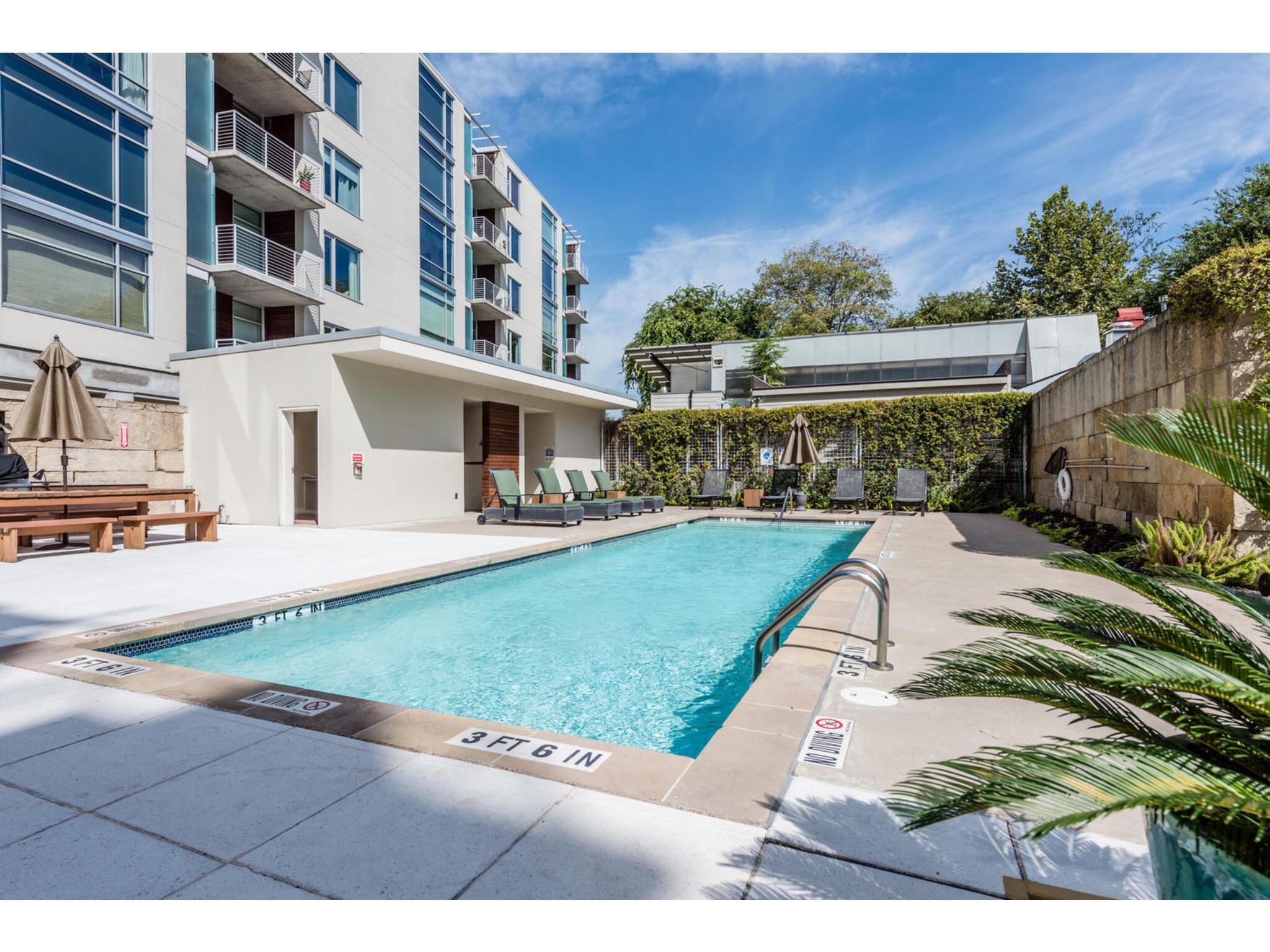 210 Lee Barton DR # 411