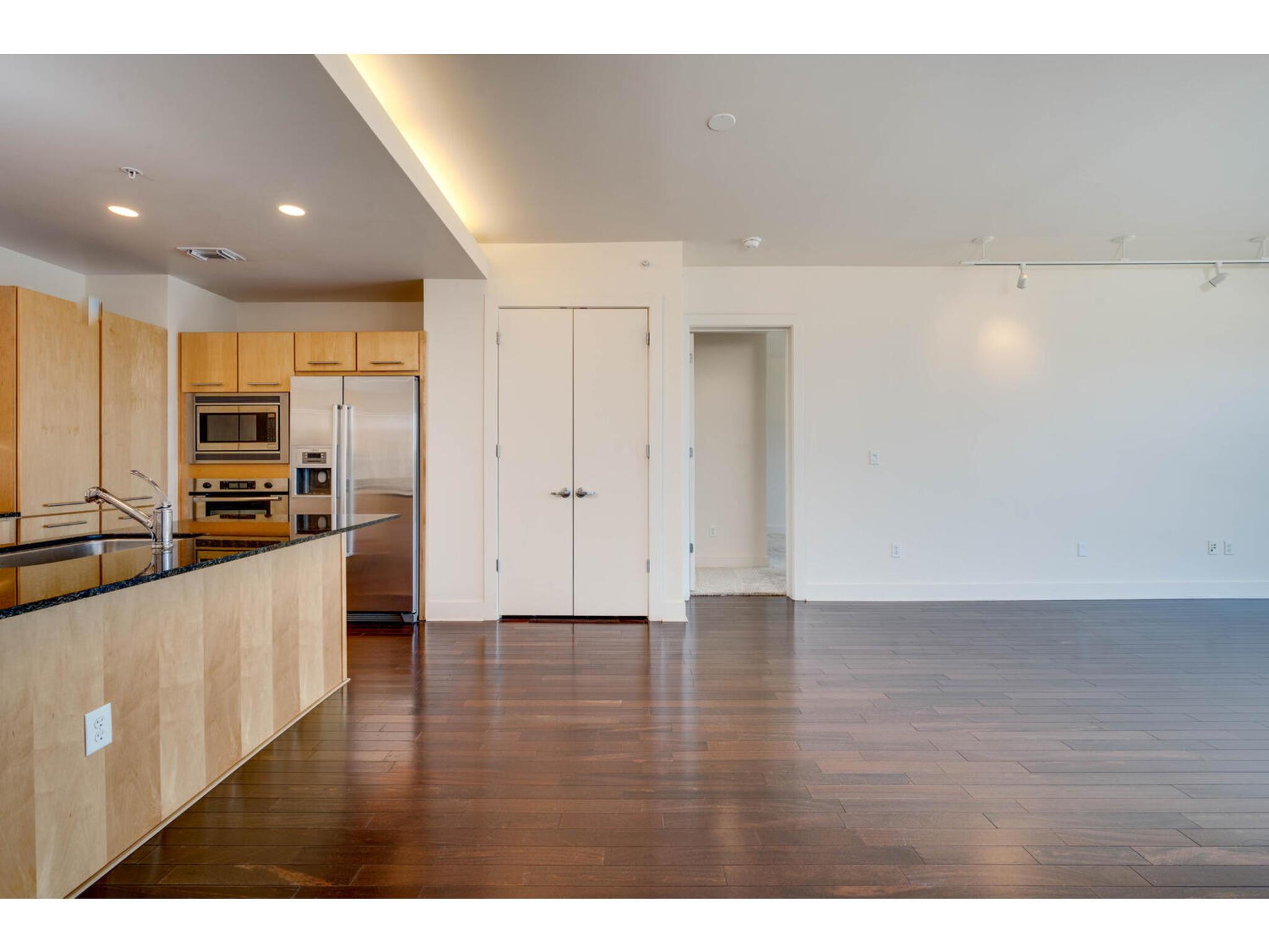 210 Lee Barton DR # 411