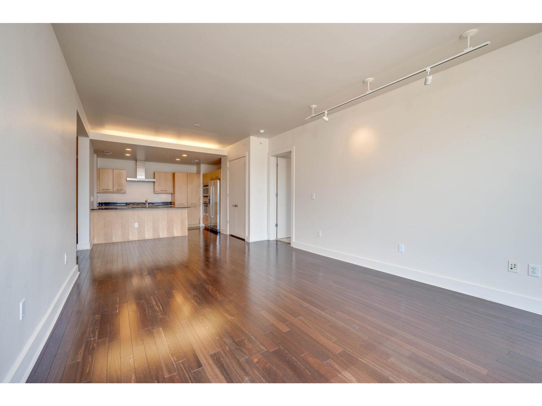 210 Lee Barton DR # 411