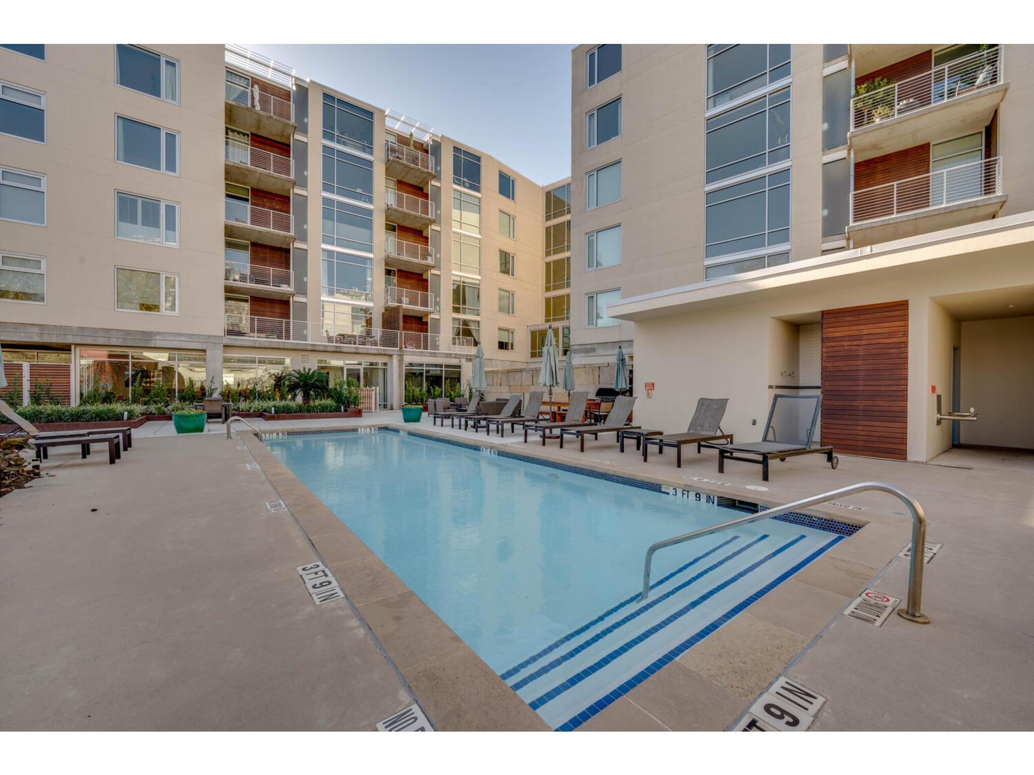 210 Lee Barton DR # 411