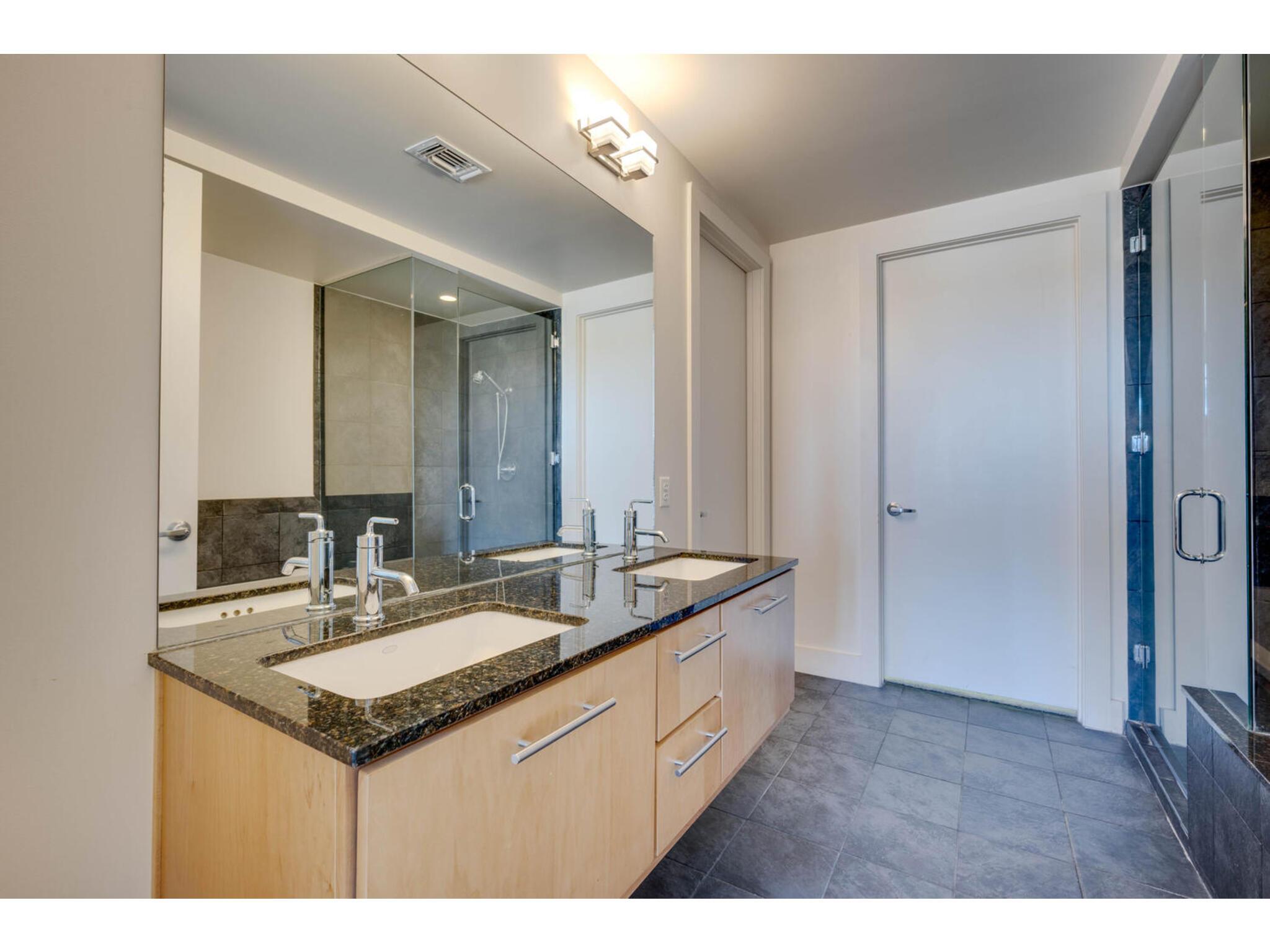 210 Lee Barton DR # 411