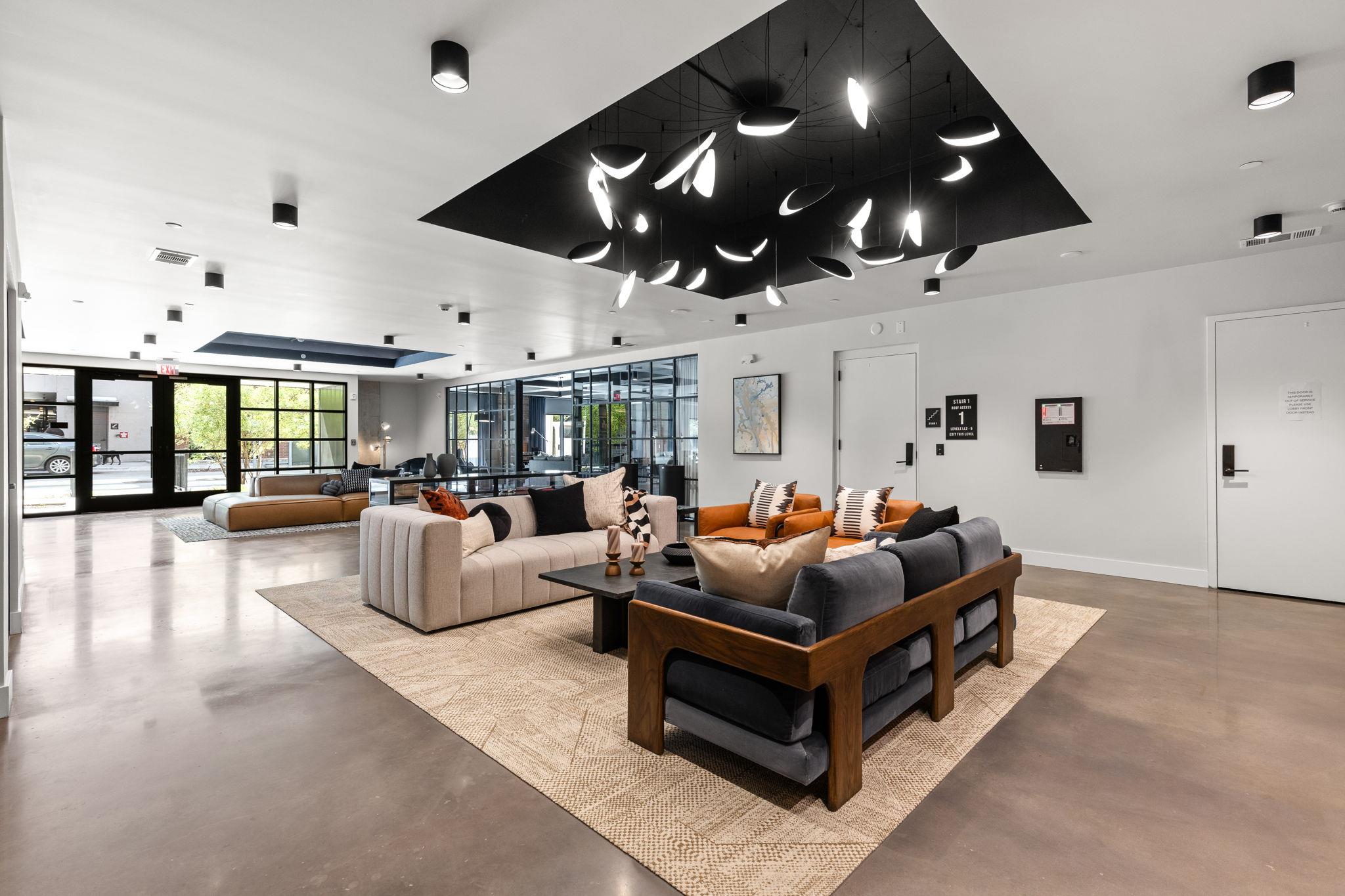 4315 S Congress Ave # 527