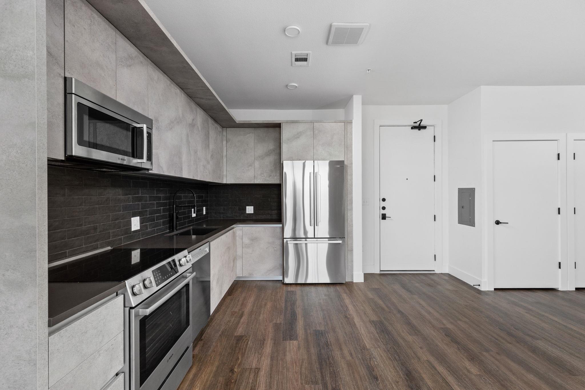 4315 S Congress Ave # 527