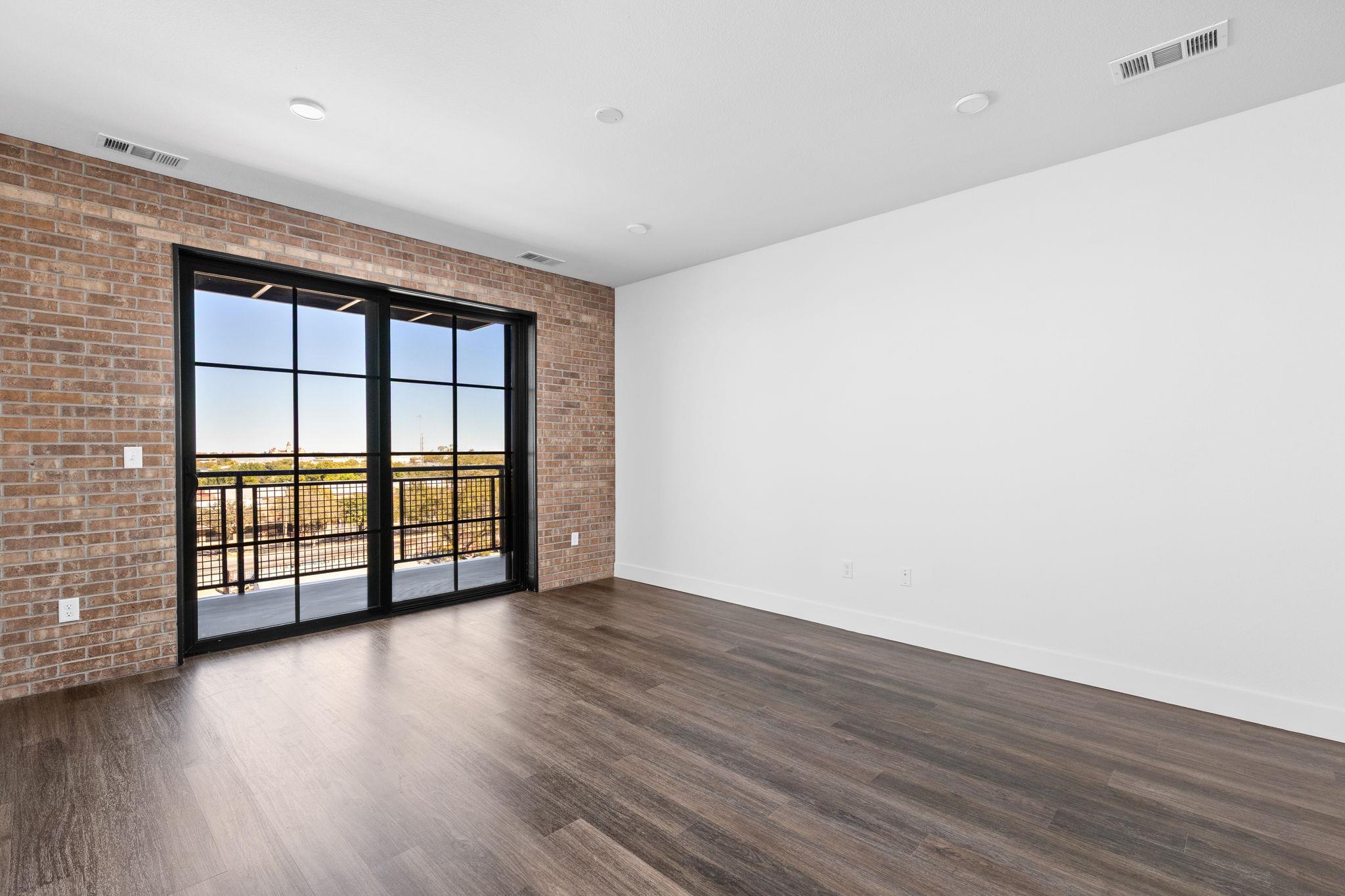 4315 S Congress Ave # 527