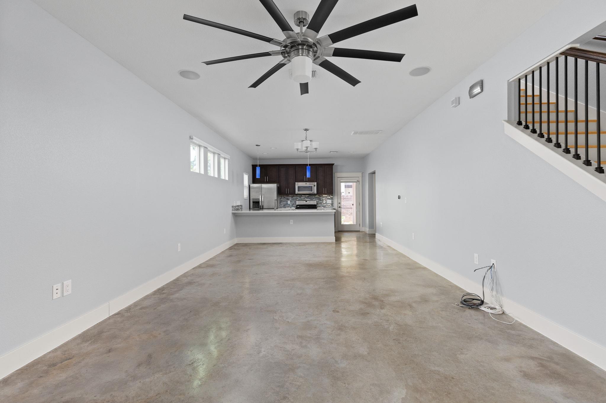 3004 Neal ST