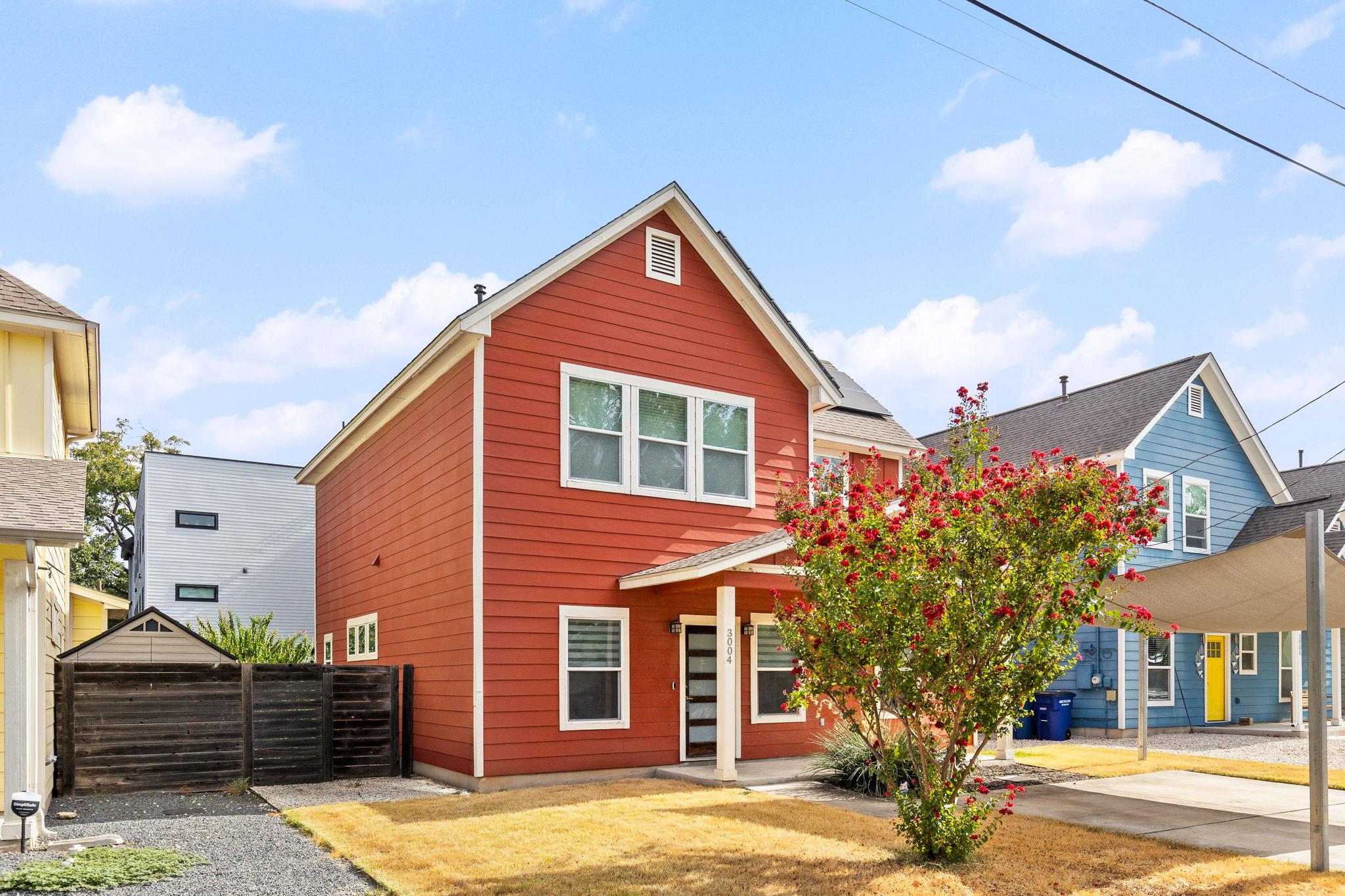 3004 Neal ST