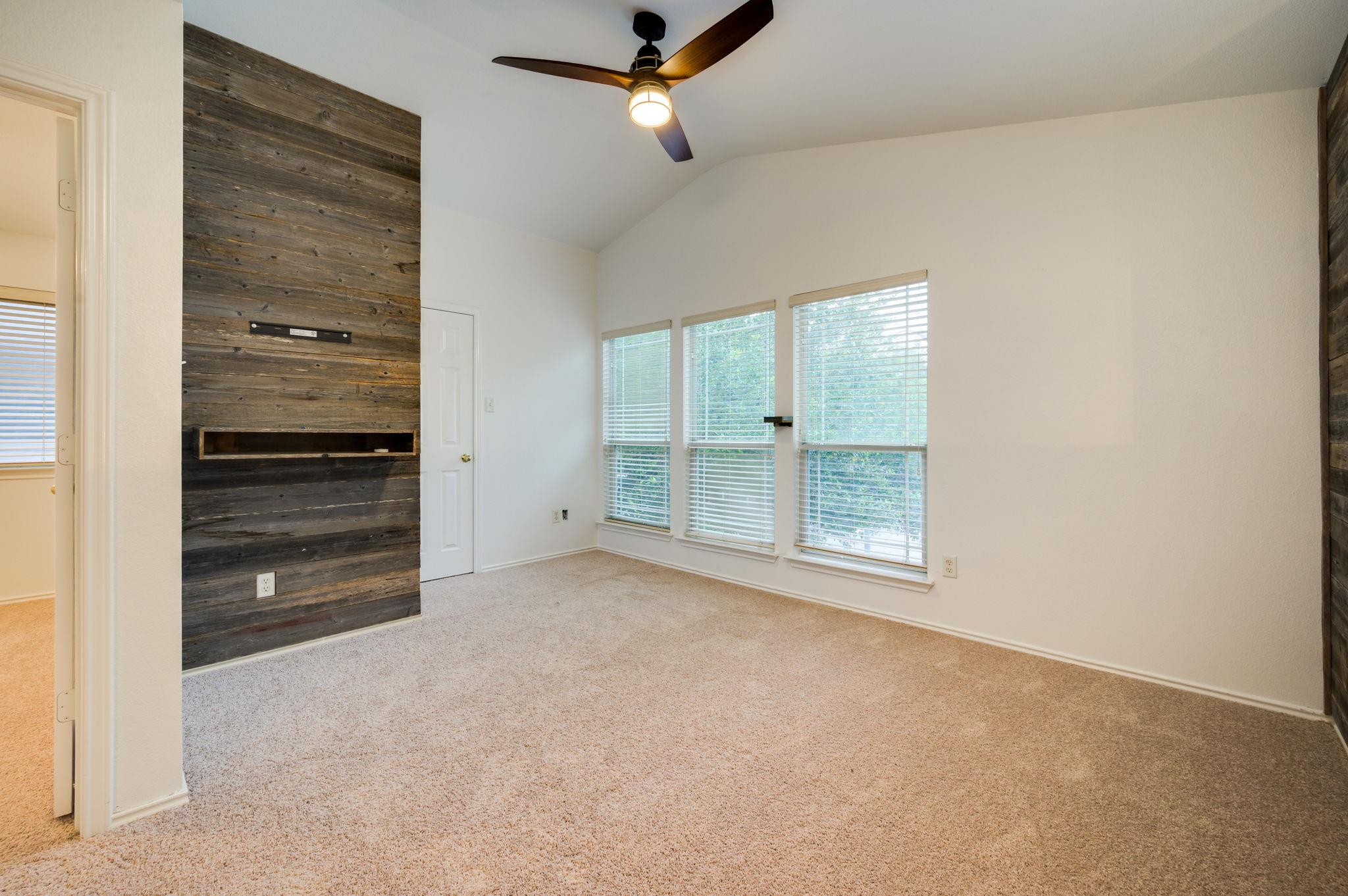 1112 Sundrop PL
