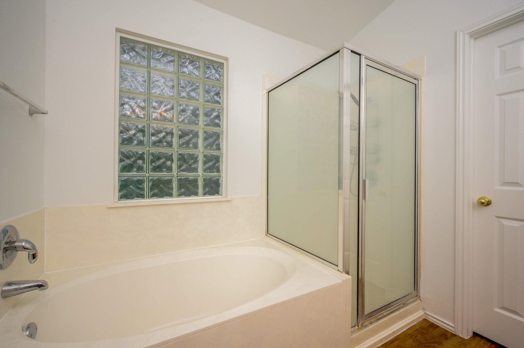 1112 Sundrop PL