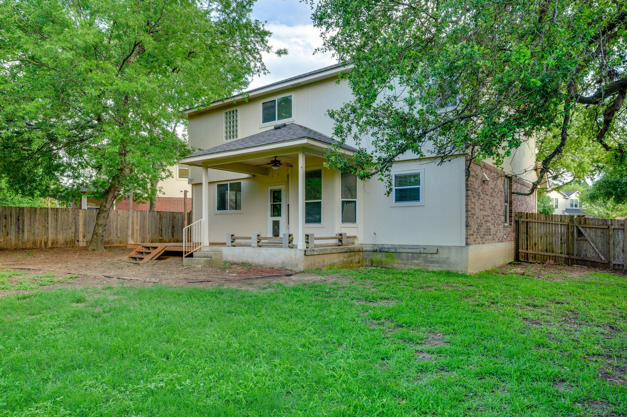 1112 Sundrop PL