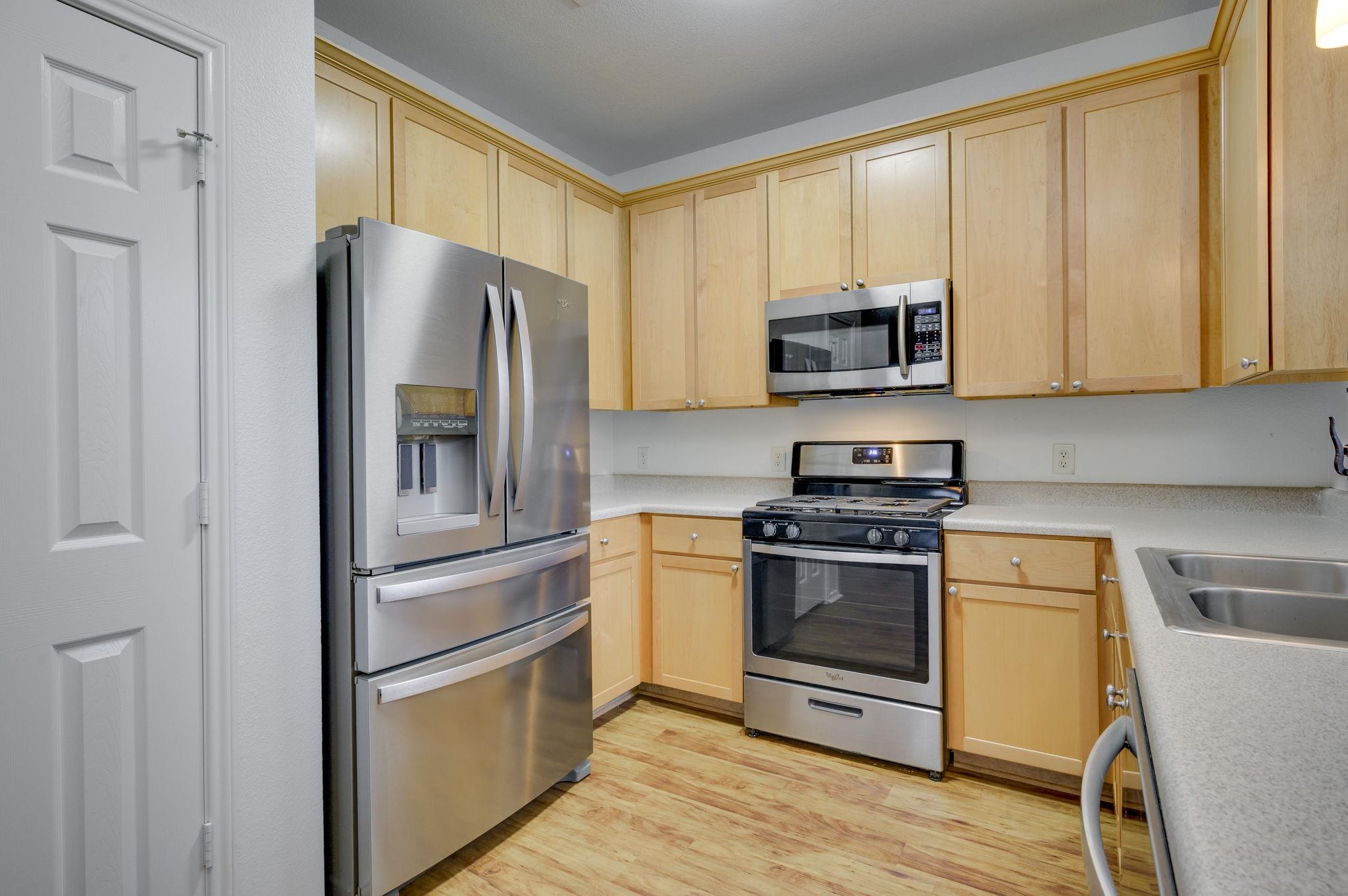 1112 Sundrop PL