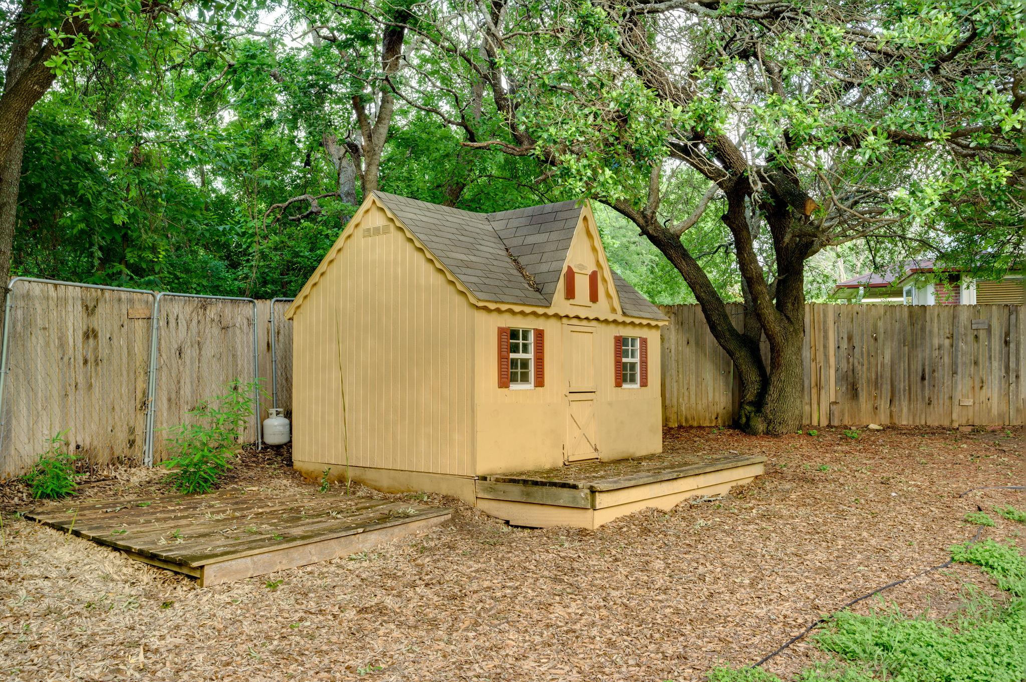 1112 Sundrop PL
