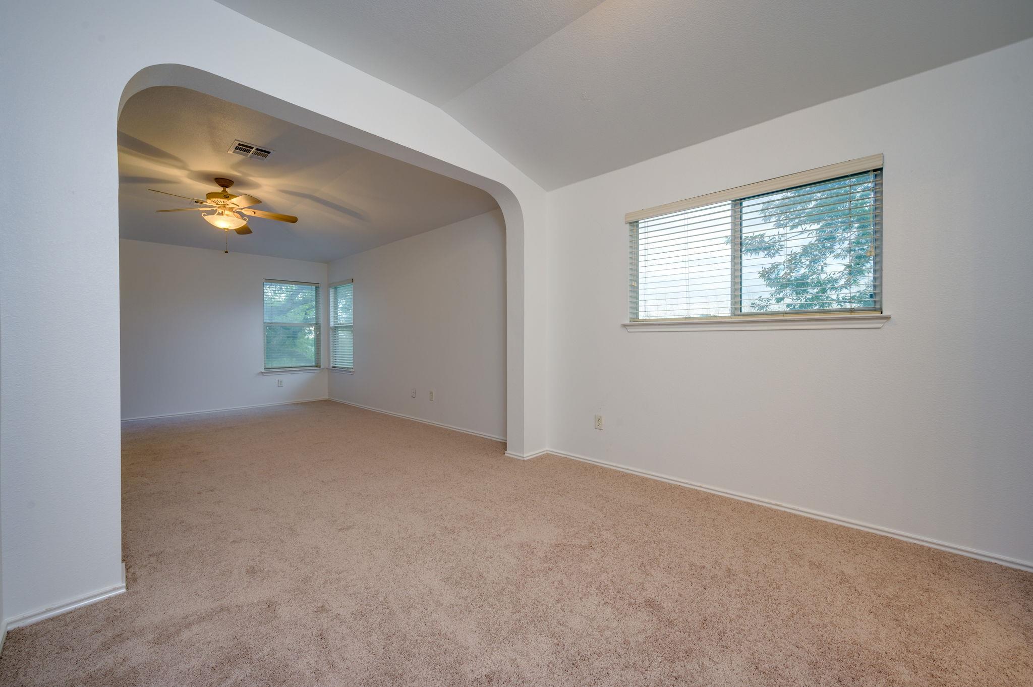 1112 Sundrop PL