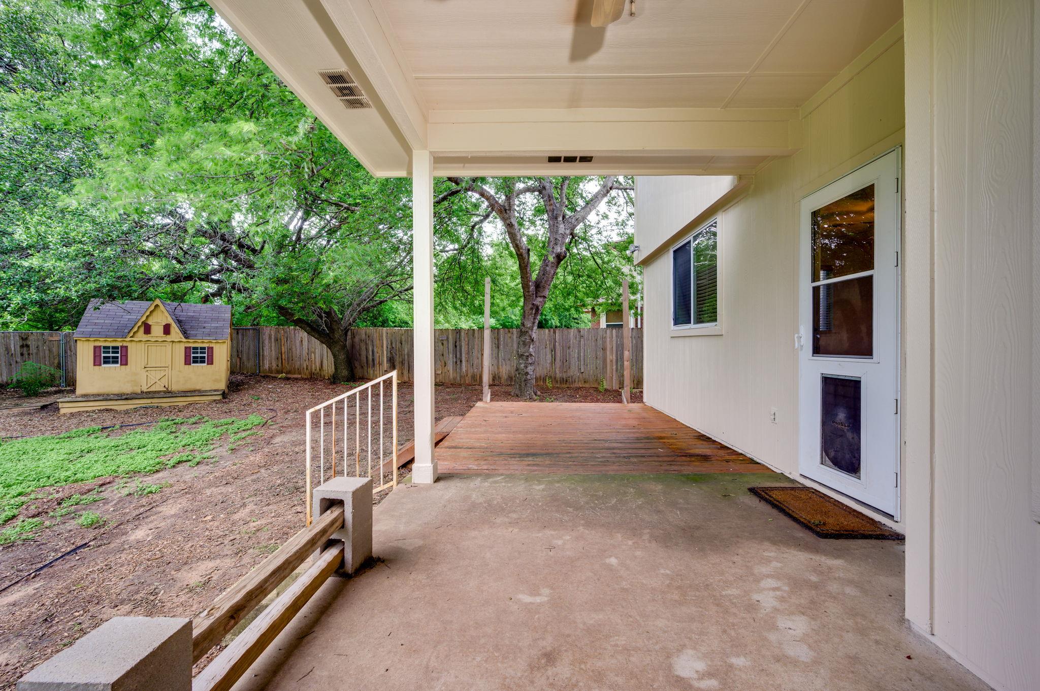 1112 Sundrop PL