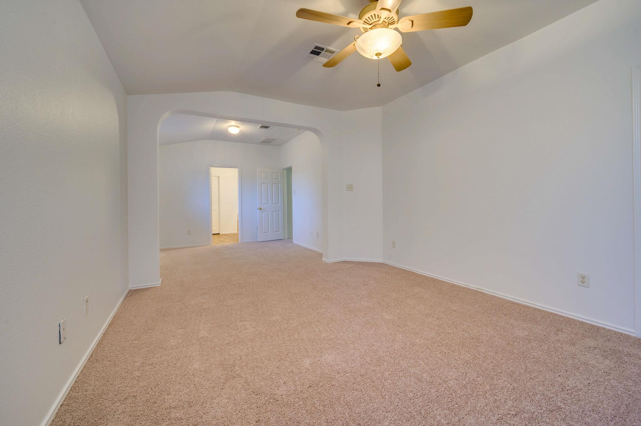 1112 Sundrop PL