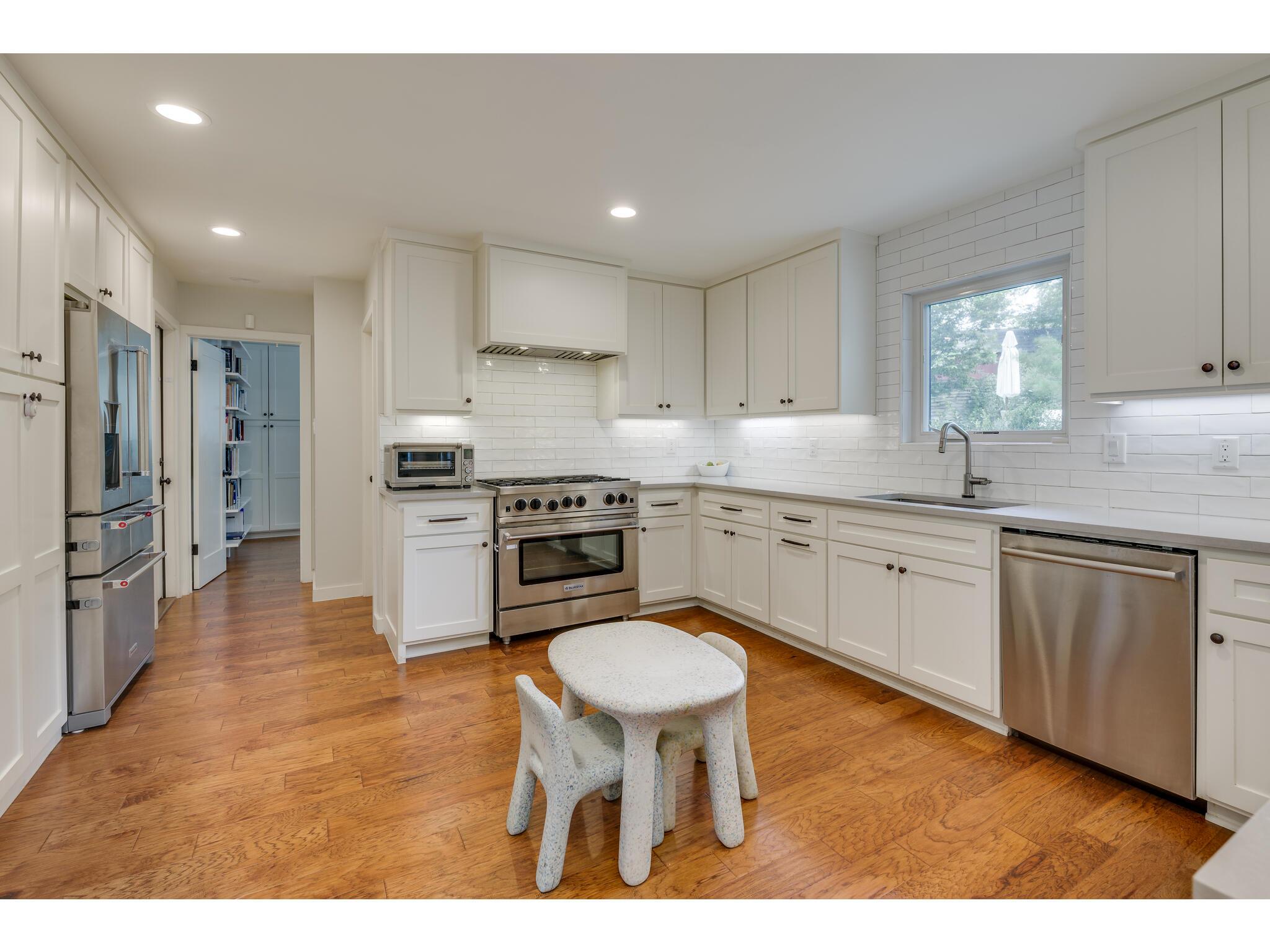 8700 Mountainwood CIR