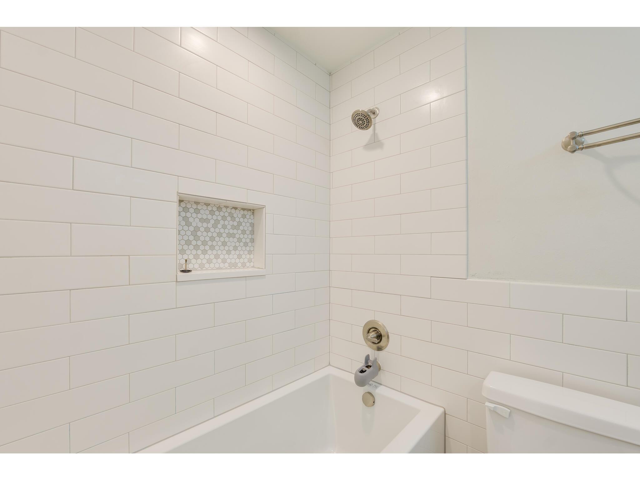 8700 Mountainwood CIR