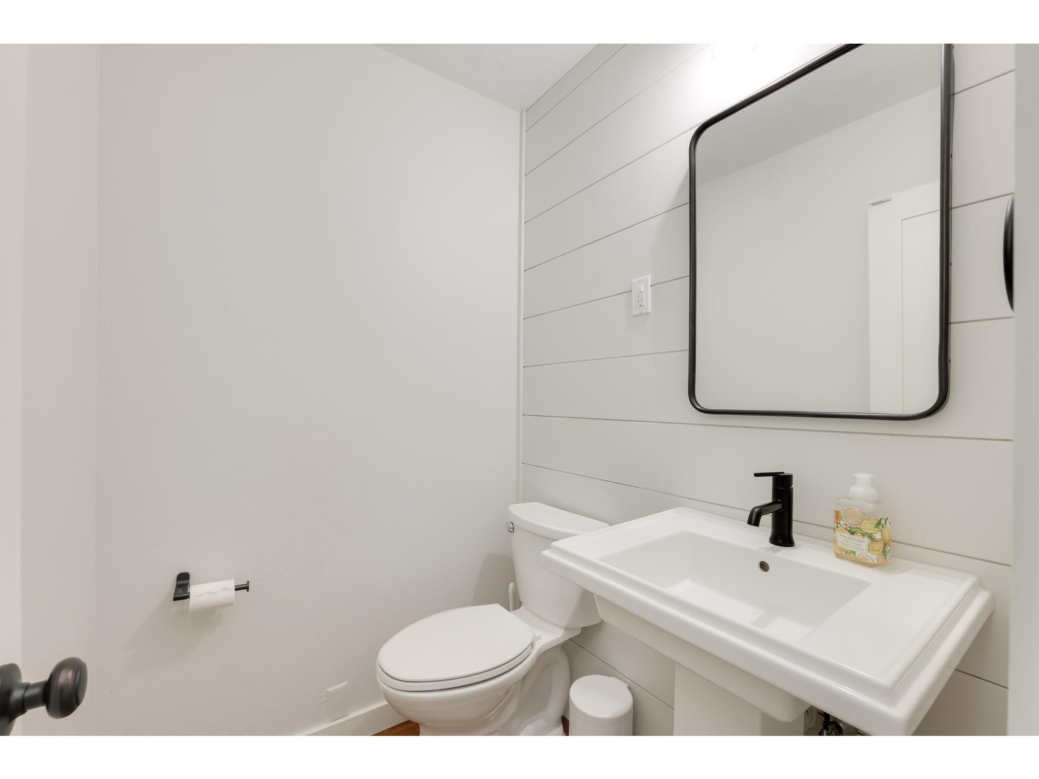 8700 Mountainwood CIR