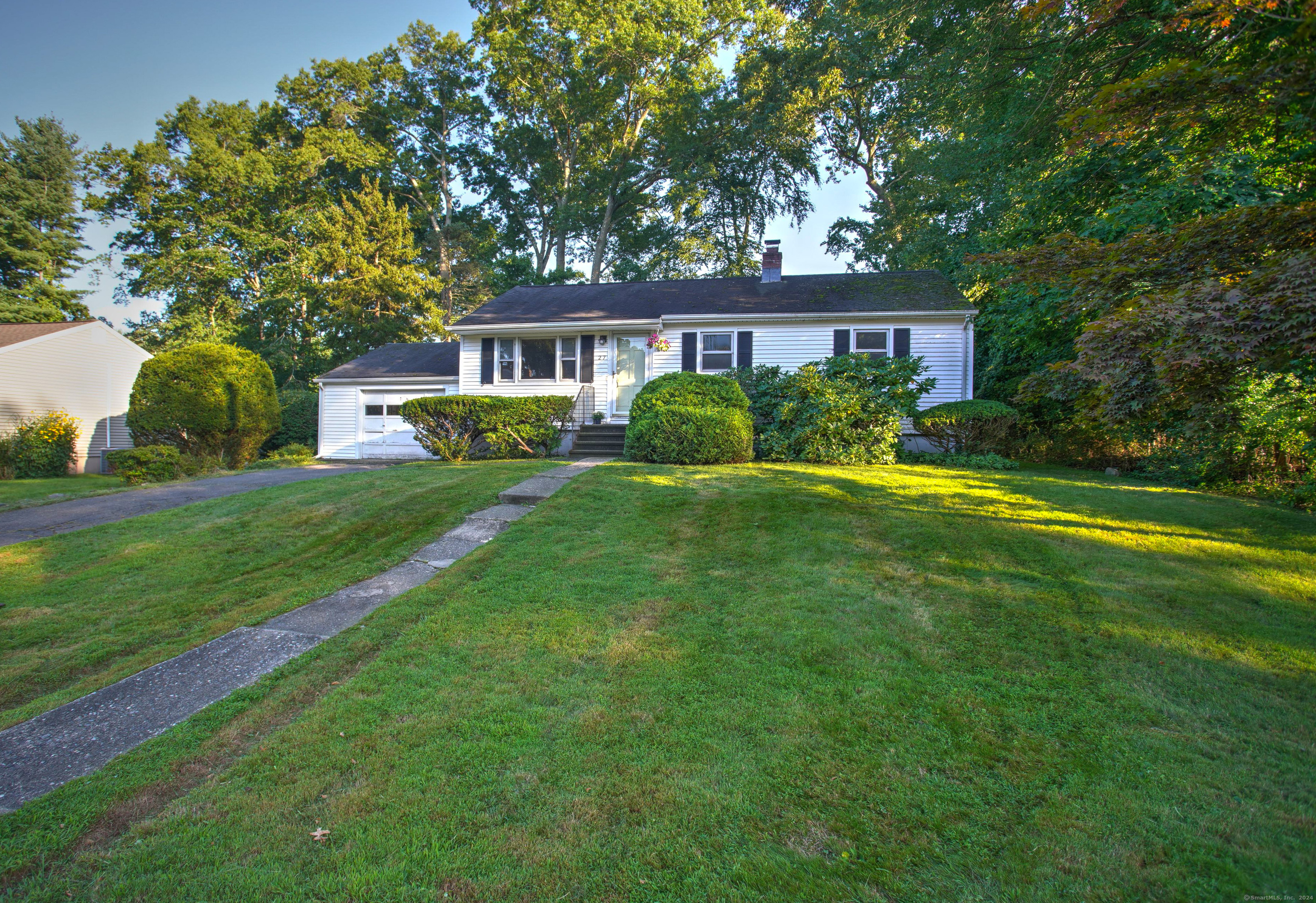 27 Centerbrook Place