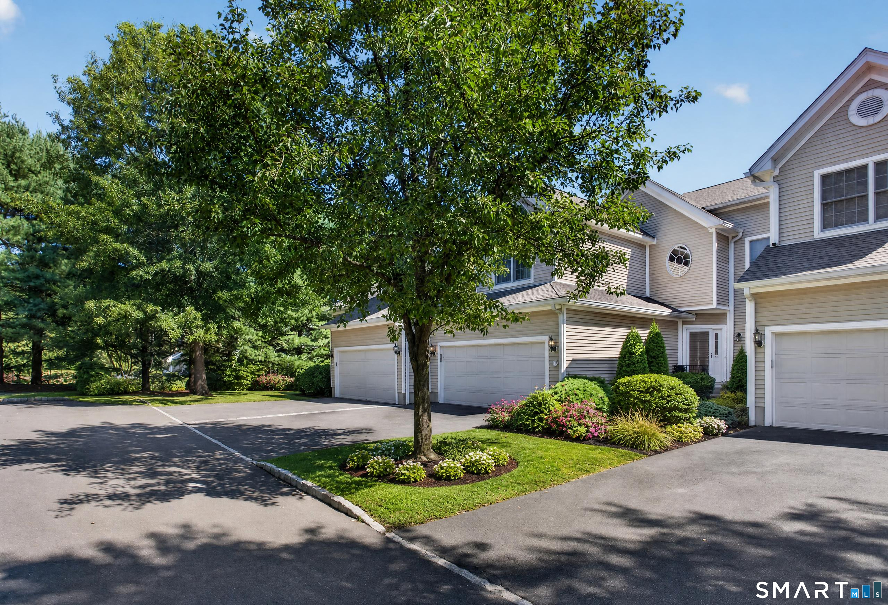 17 Regency Circle Unit: 17