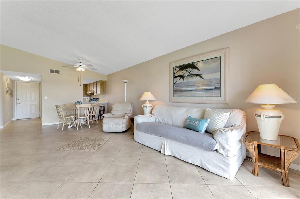 1064 Lotus Pkwy #944