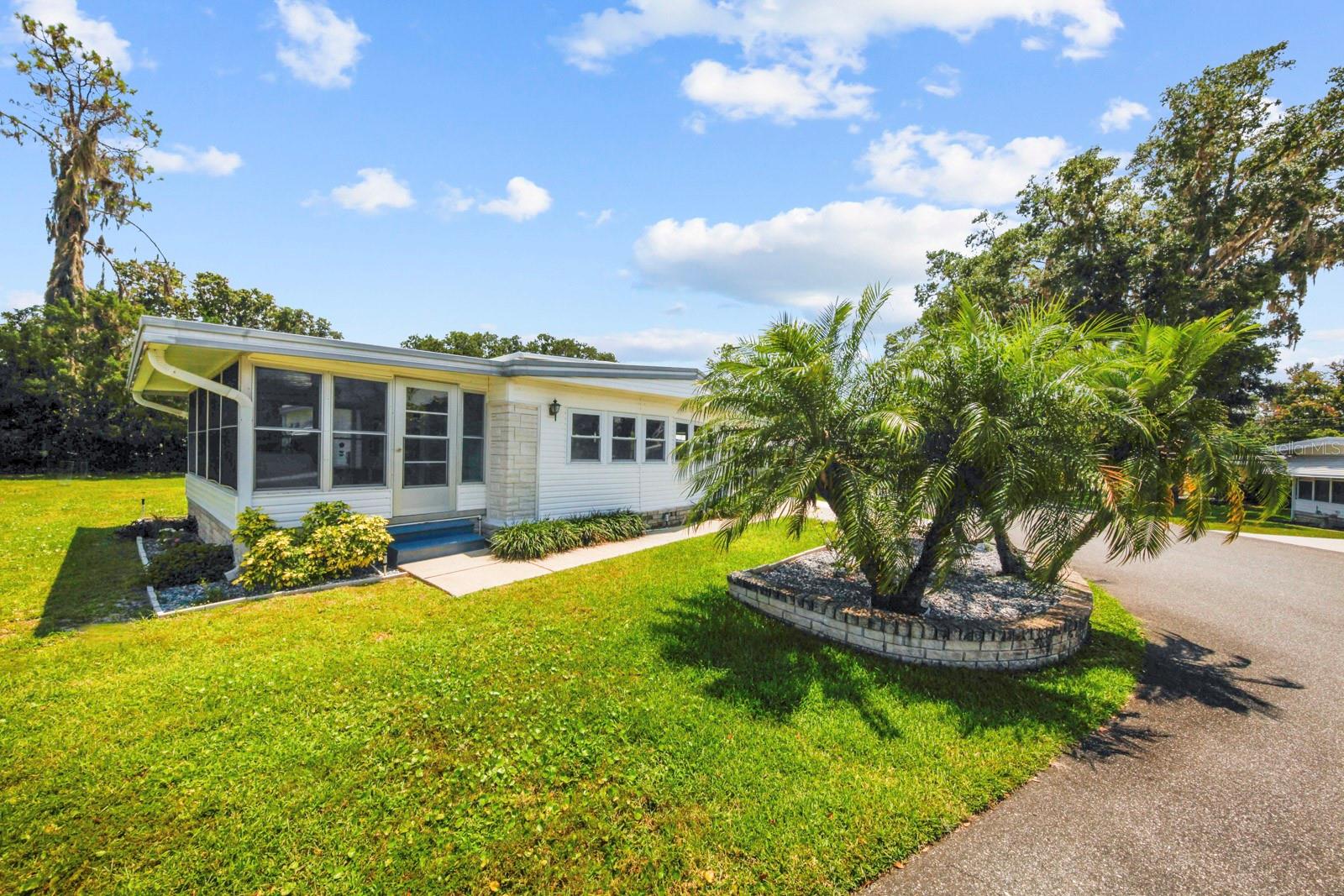 157 Bougainvillea Dr 